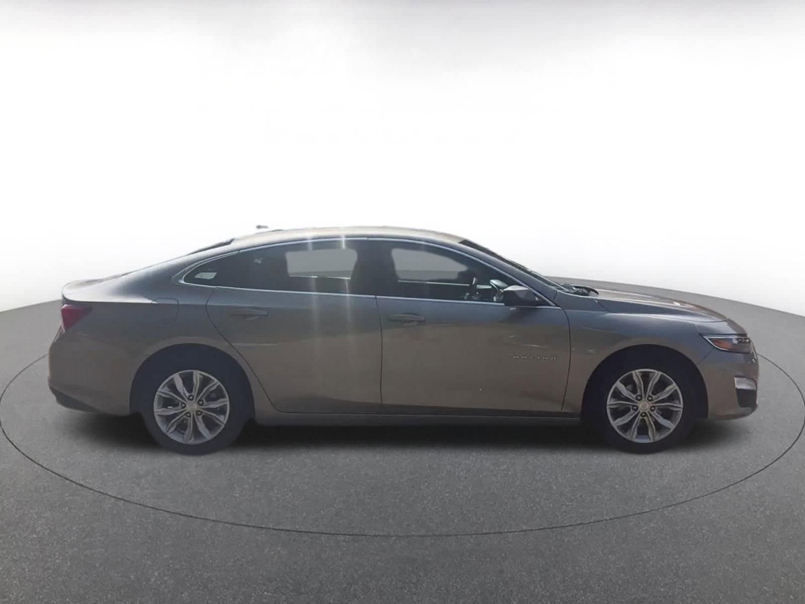 Thumbnail: 2023 Chevrolet Malibu - 16