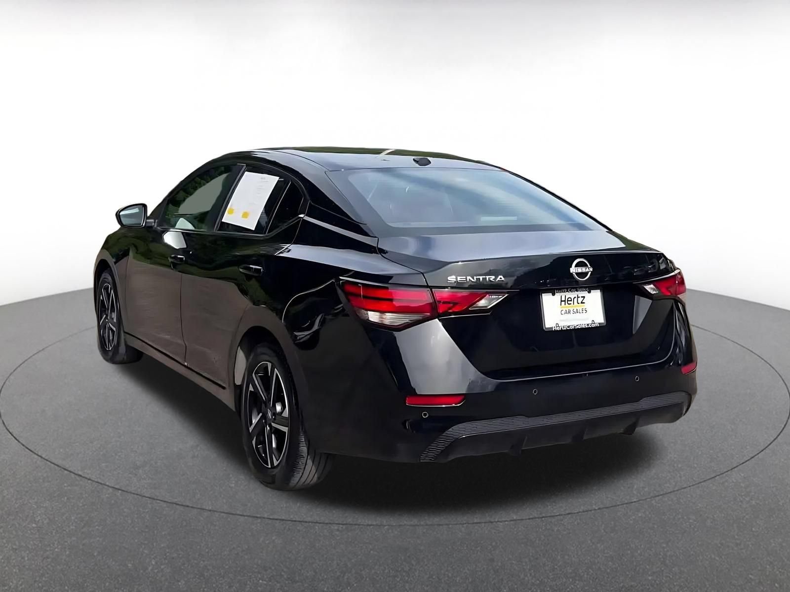 Thumbnail: 2025 Nissan Sentra - 9