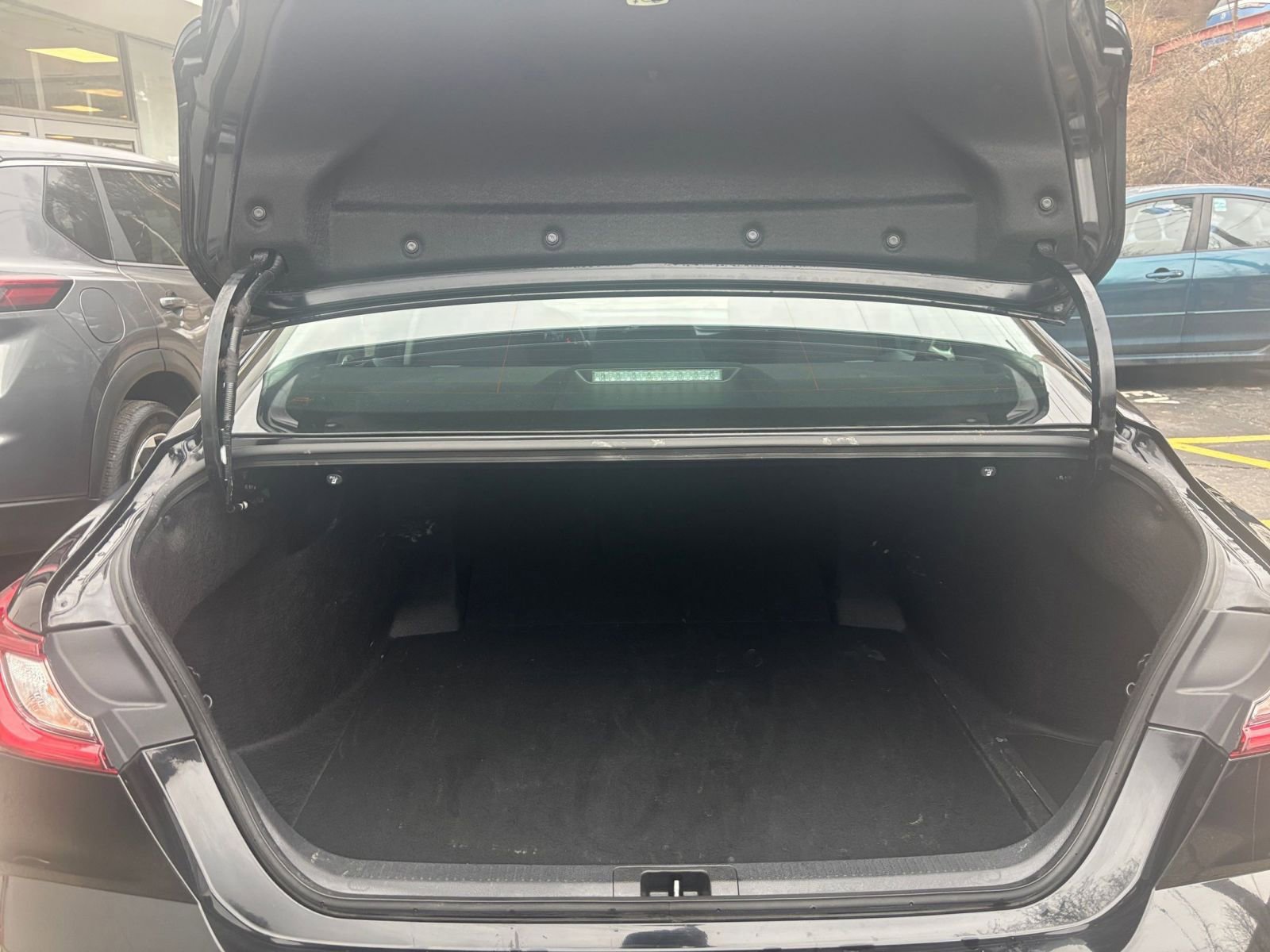 Thumbnail: 2025 Toyota Camry - 30