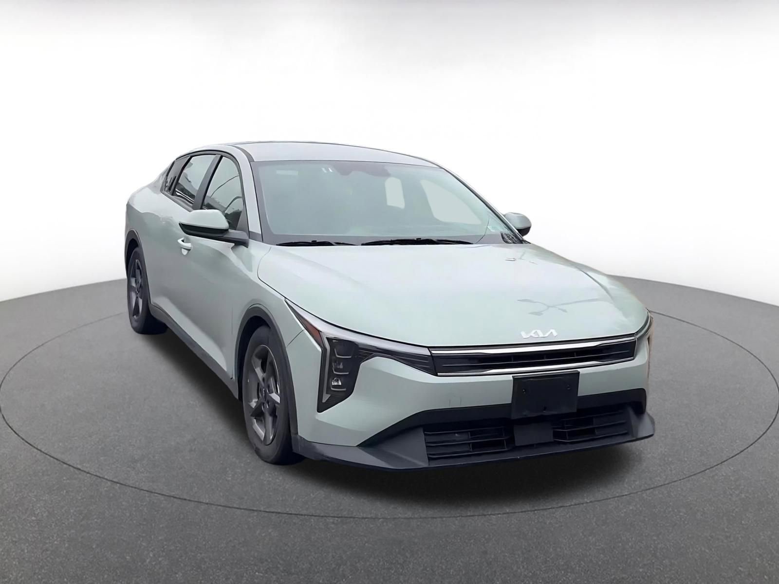 Thumbnail: 2025 Kia K4 - 3