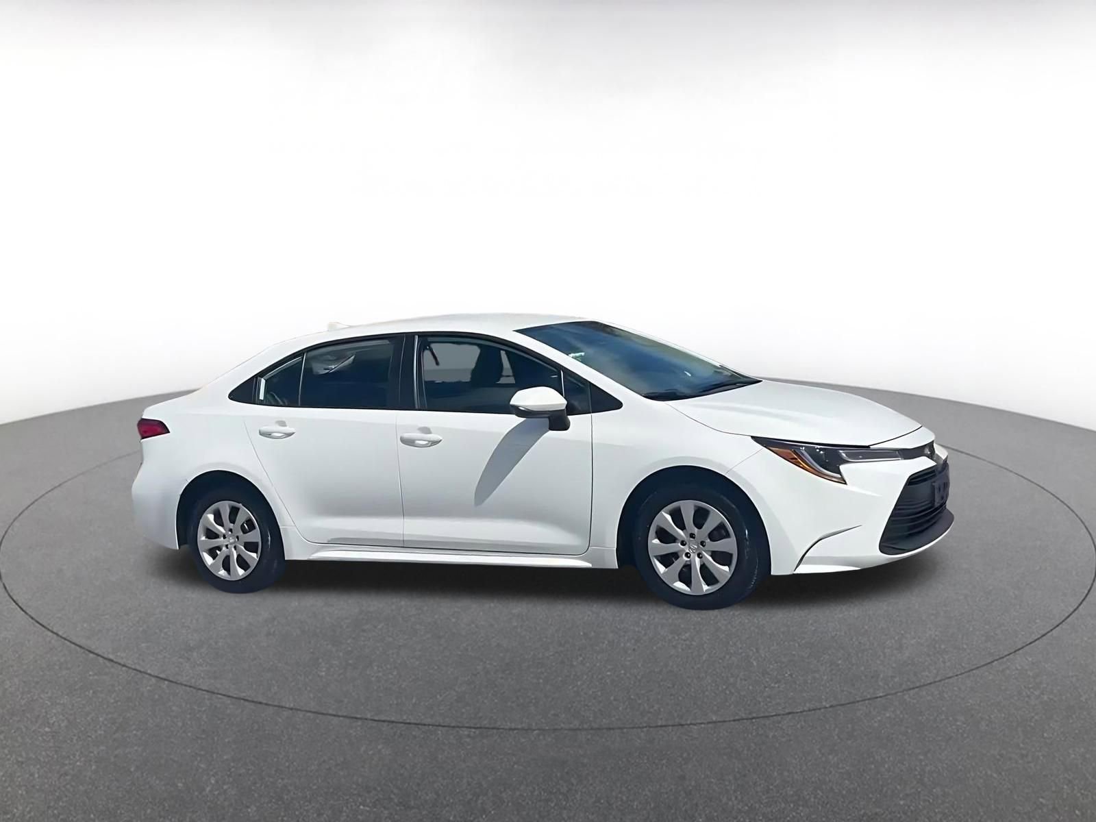 Thumbnail: 2025 Toyota Corolla - 2