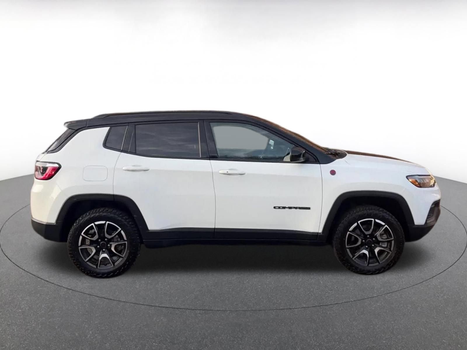 Thumbnail: 2025 Jeep Compass - 16