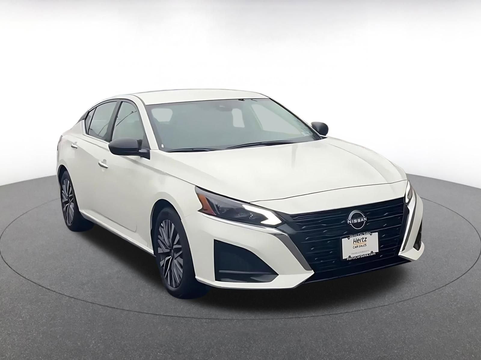 Thumbnail: 2025 Nissan Altima - 3