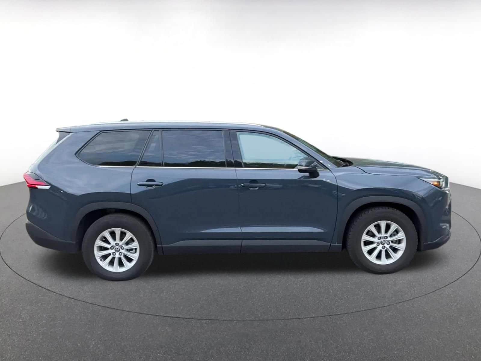 Thumbnail: 2025 Toyota Grand Highlander - 16