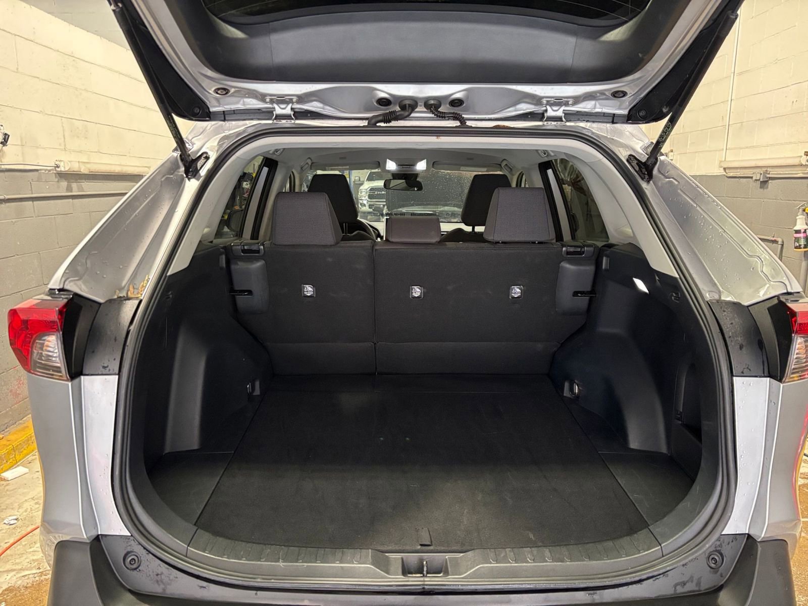 Thumbnail: 2025 Toyota RAV4 - 30