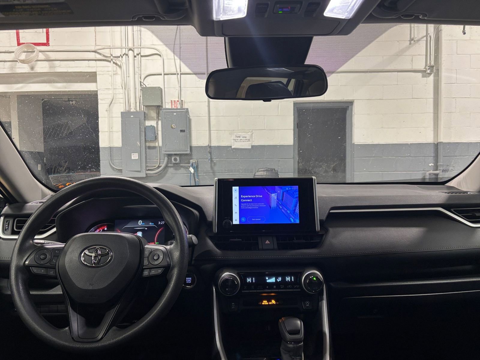 Thumbnail: 2025 Toyota RAV4 - 33