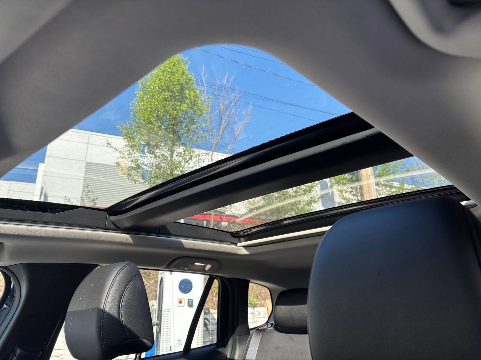 Thumbnail: 2025 Mazda CX-50 - 30