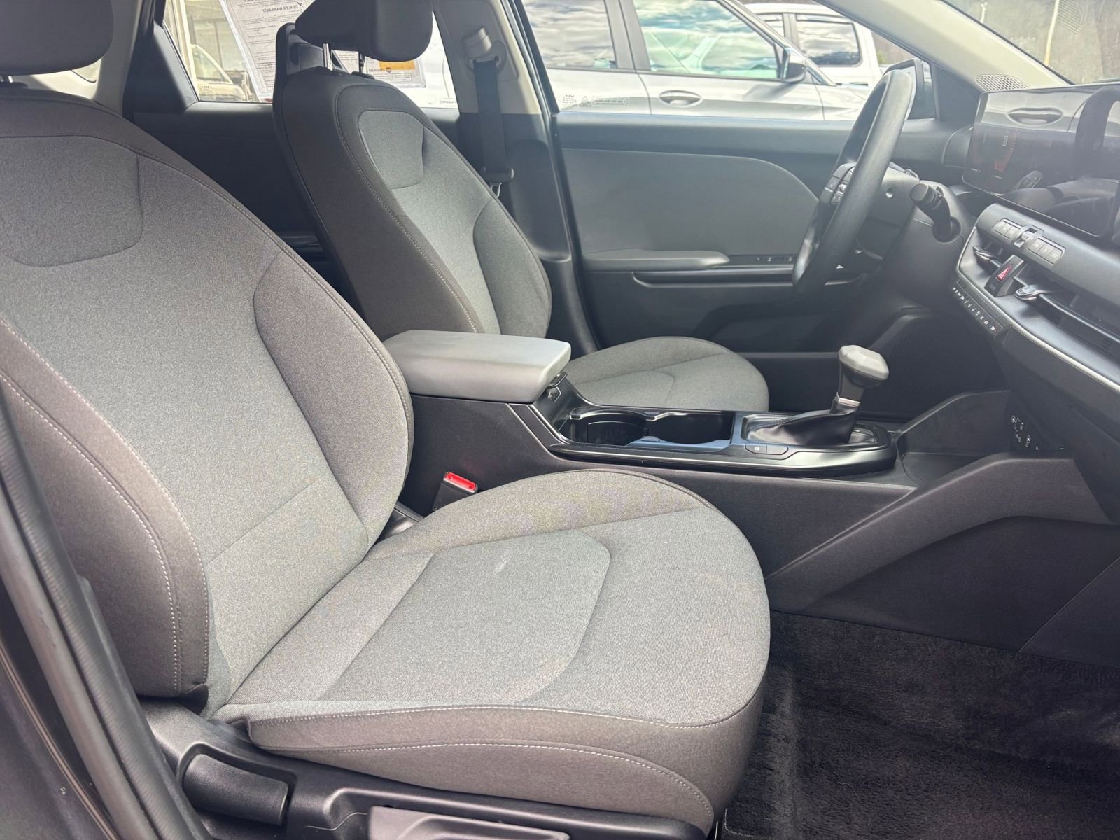 Thumbnail: 2025 Kia K4 - 28