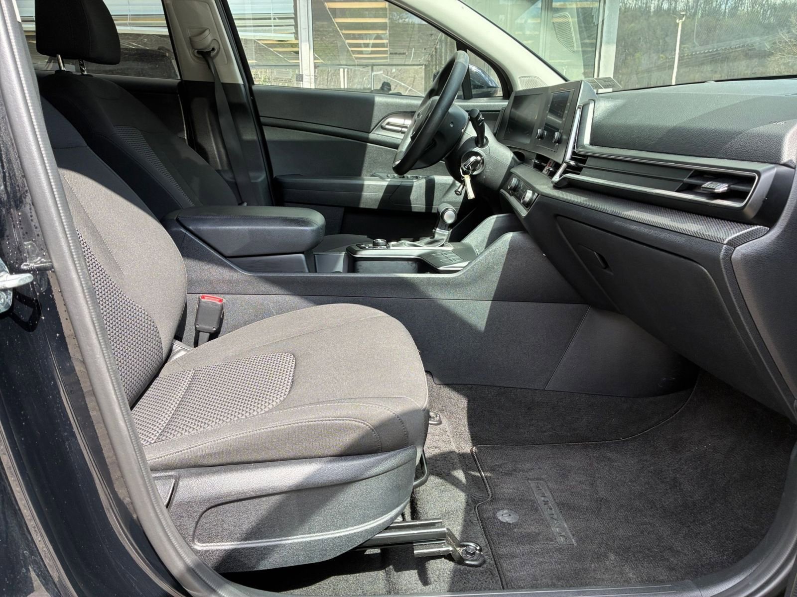 Thumbnail: 2025 Kia Sportage - 25