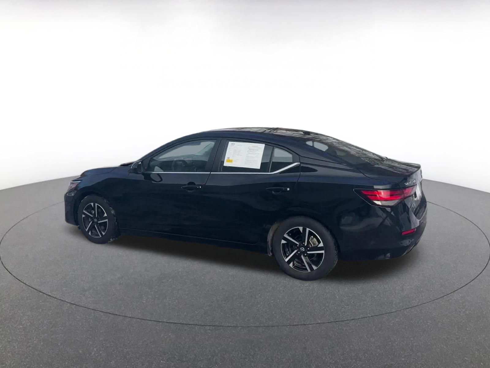 Thumbnail: 2025 Nissan Sentra - 9