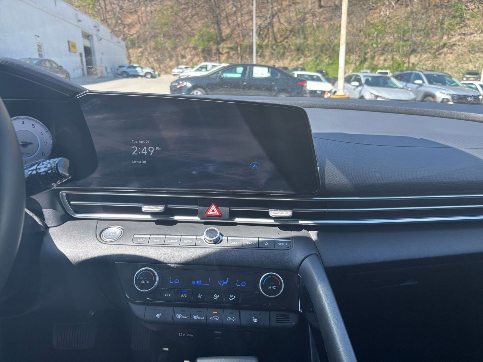 Thumbnail: 2025 Hyundai Elantra - 17