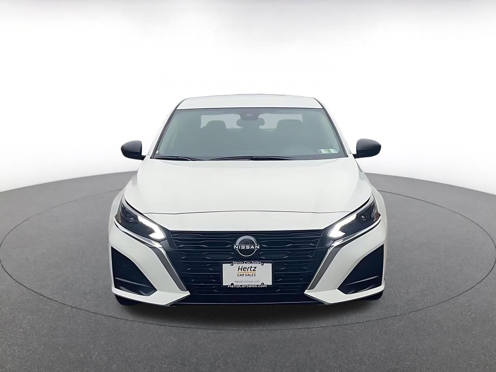 Thumbnail: 2025 Nissan Altima - 4