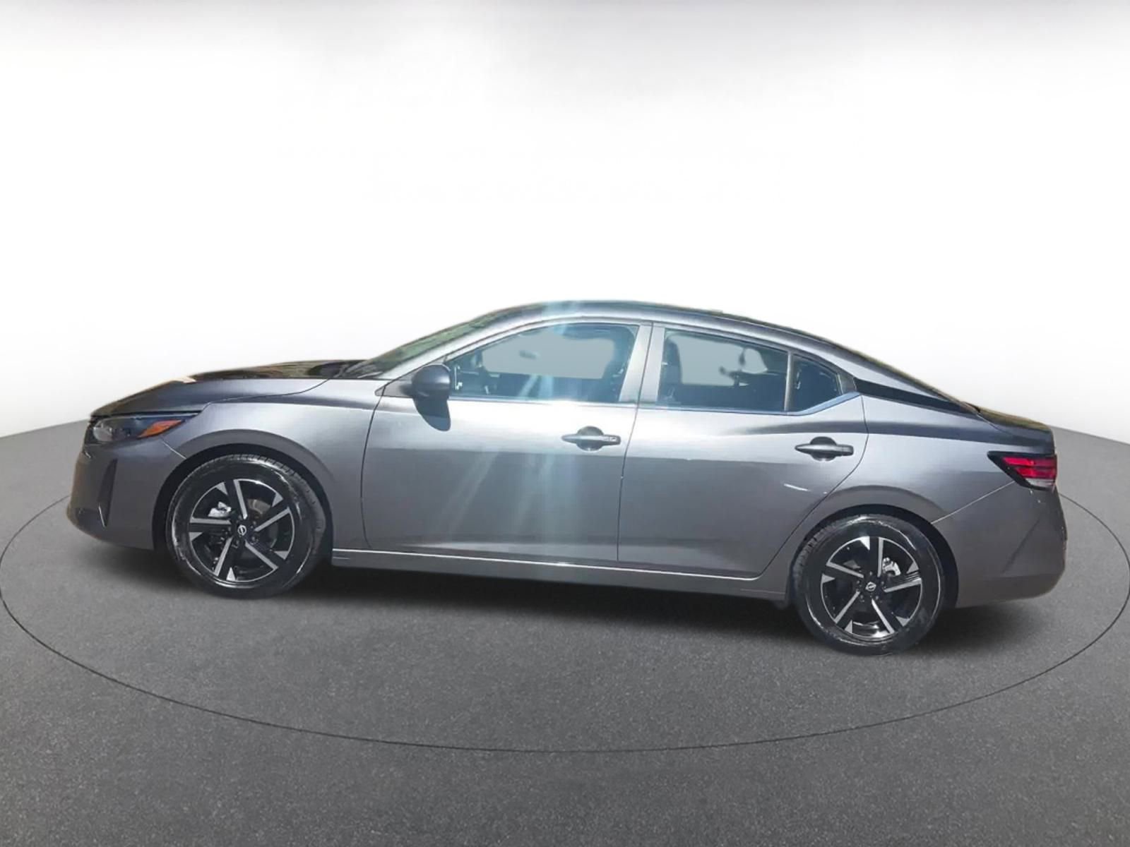 Thumbnail: 2024 Nissan Sentra - 9