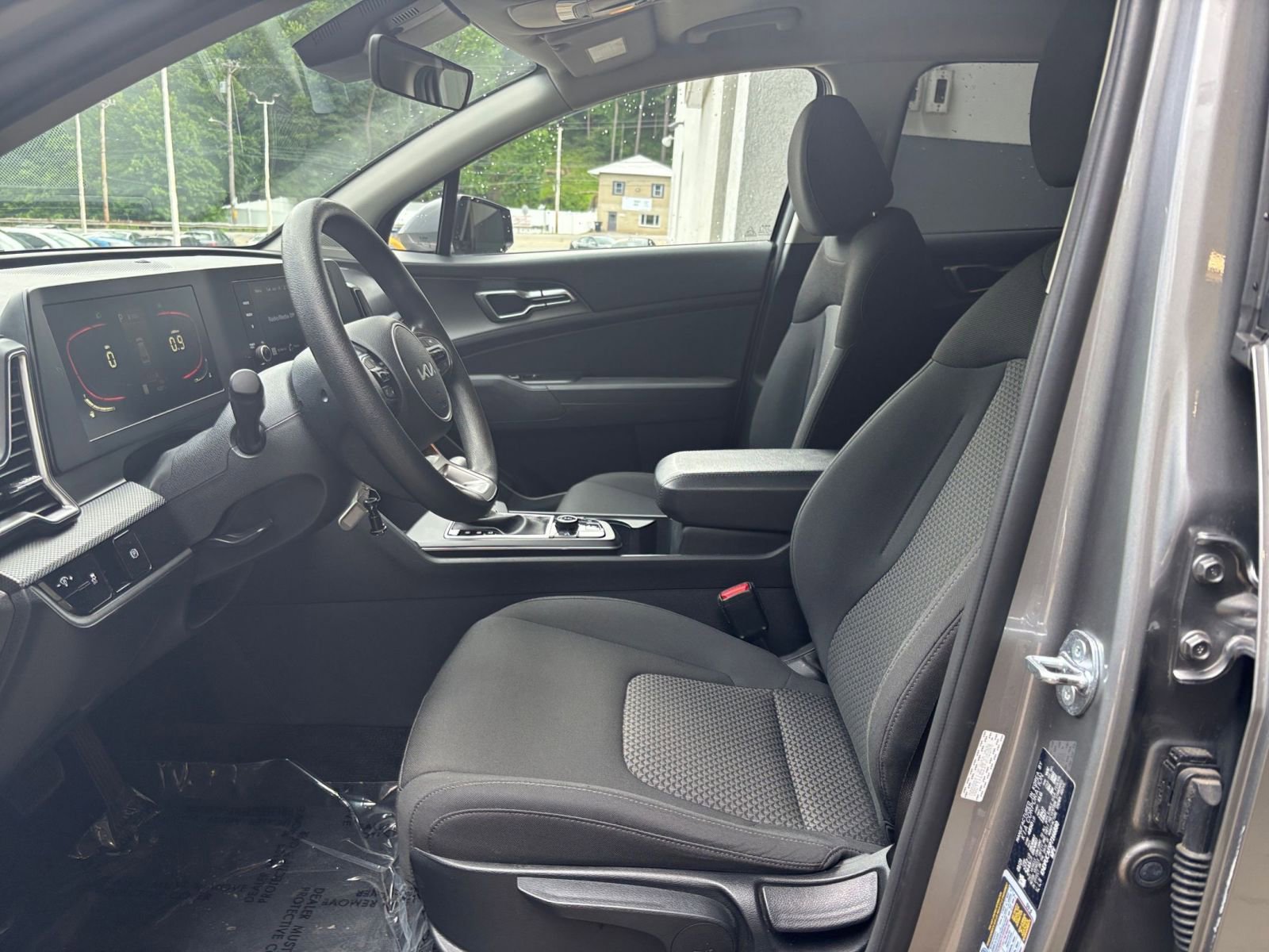 Thumbnail: 2023 Kia Sportage - 25