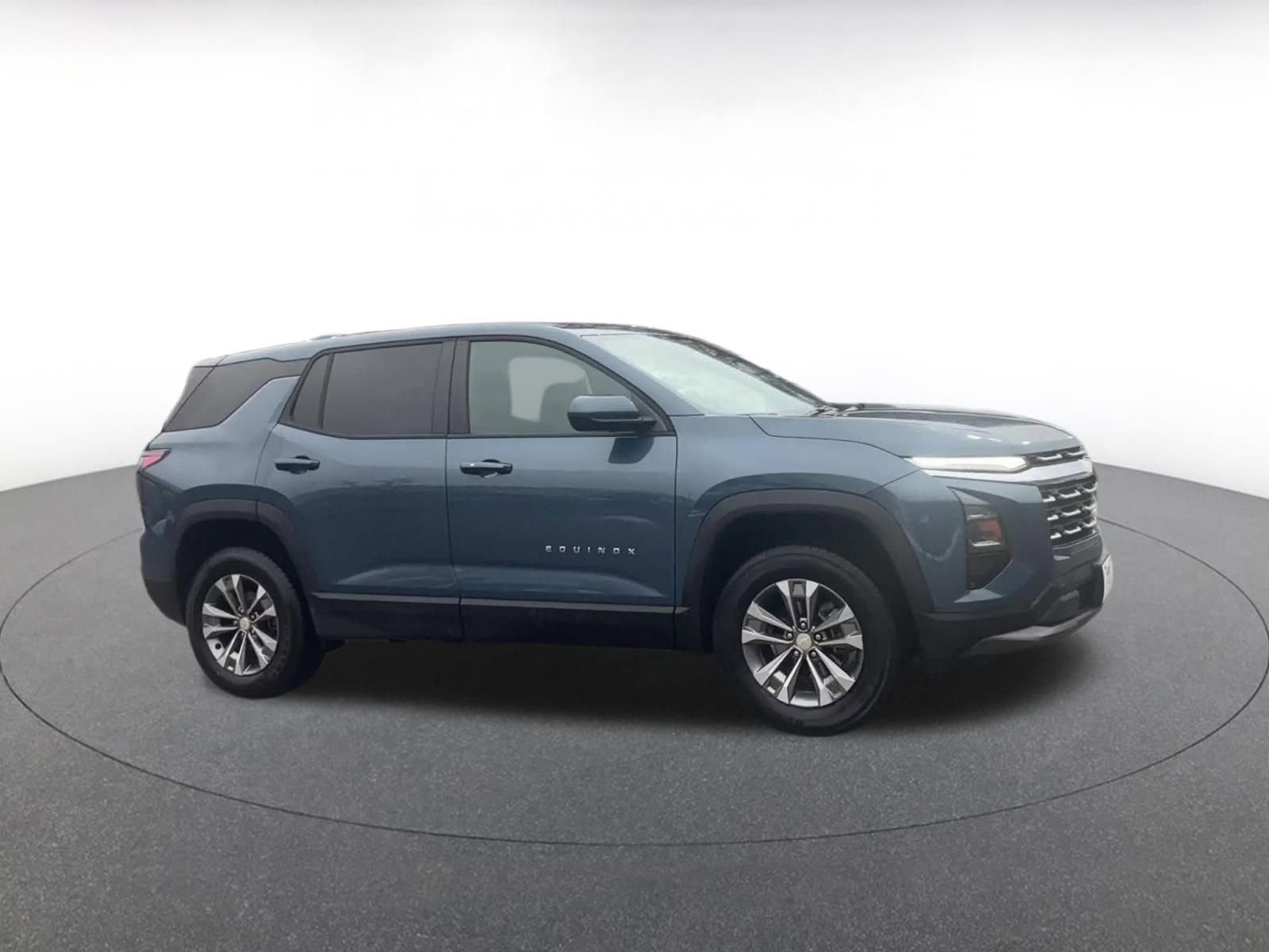 Thumbnail: 2025 Chevrolet Equinox - 2