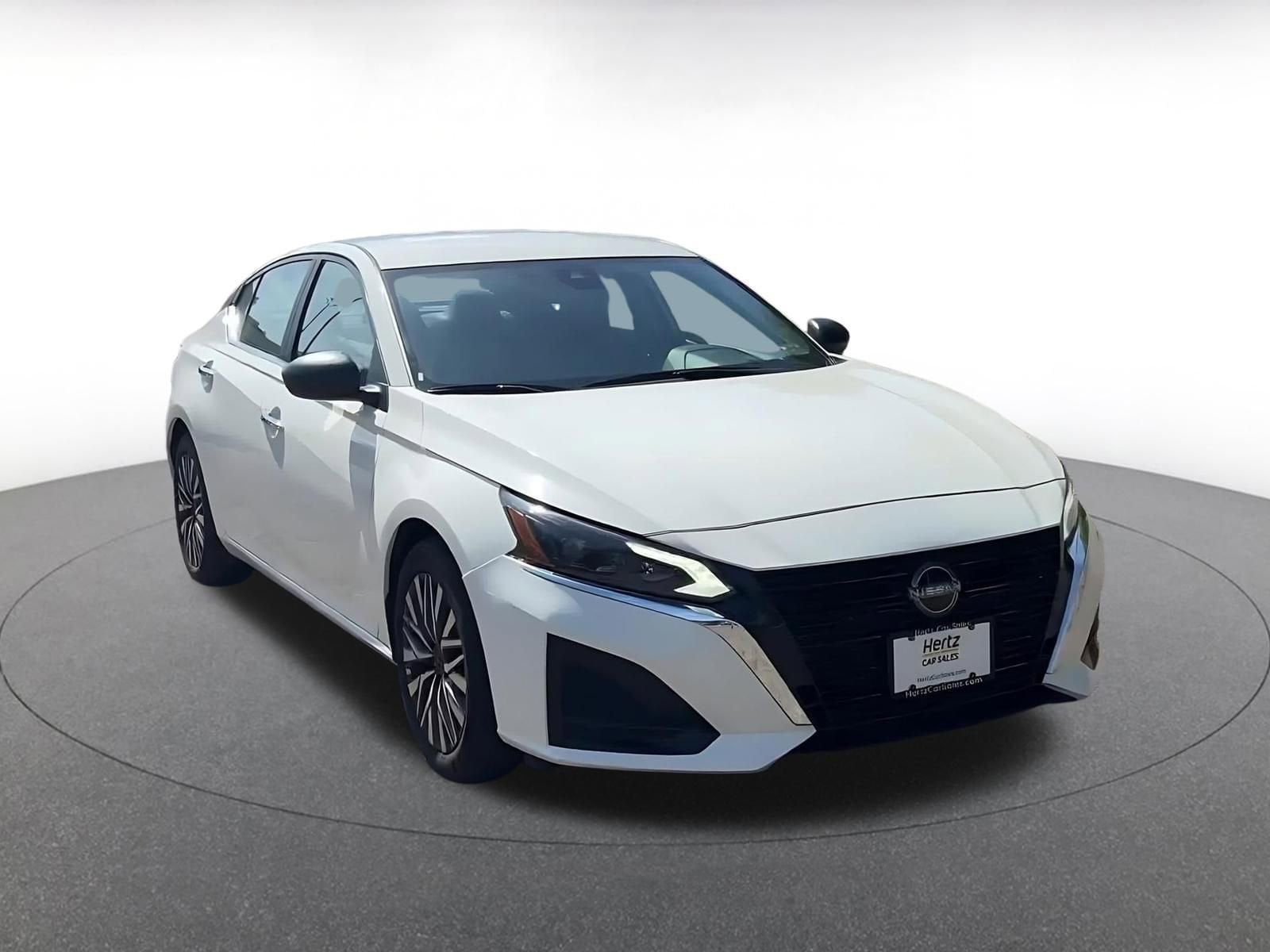 Thumbnail: 2025 Nissan Altima - 3