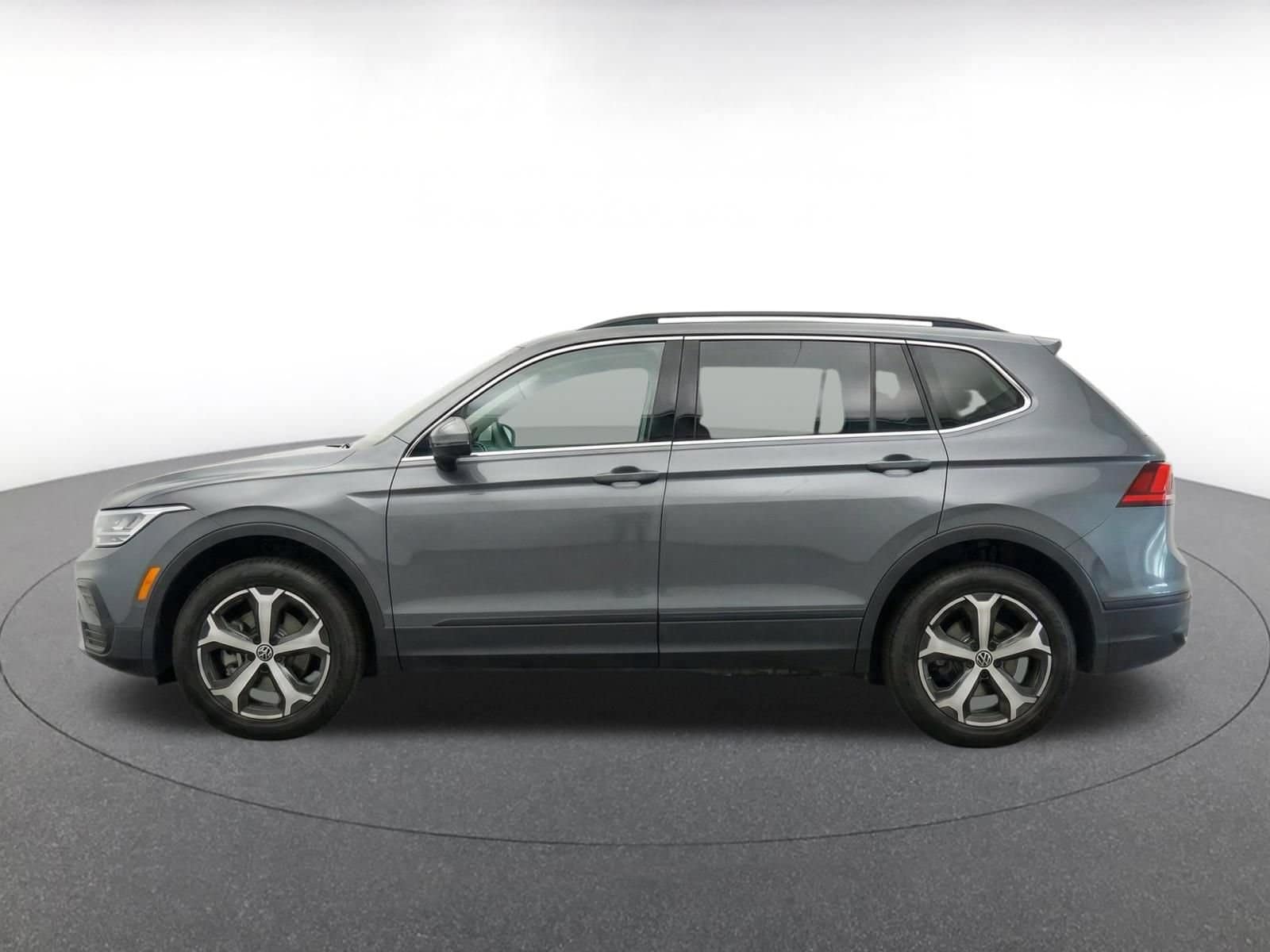 Thumbnail: 2026 Volkswagen Tiguan - 4