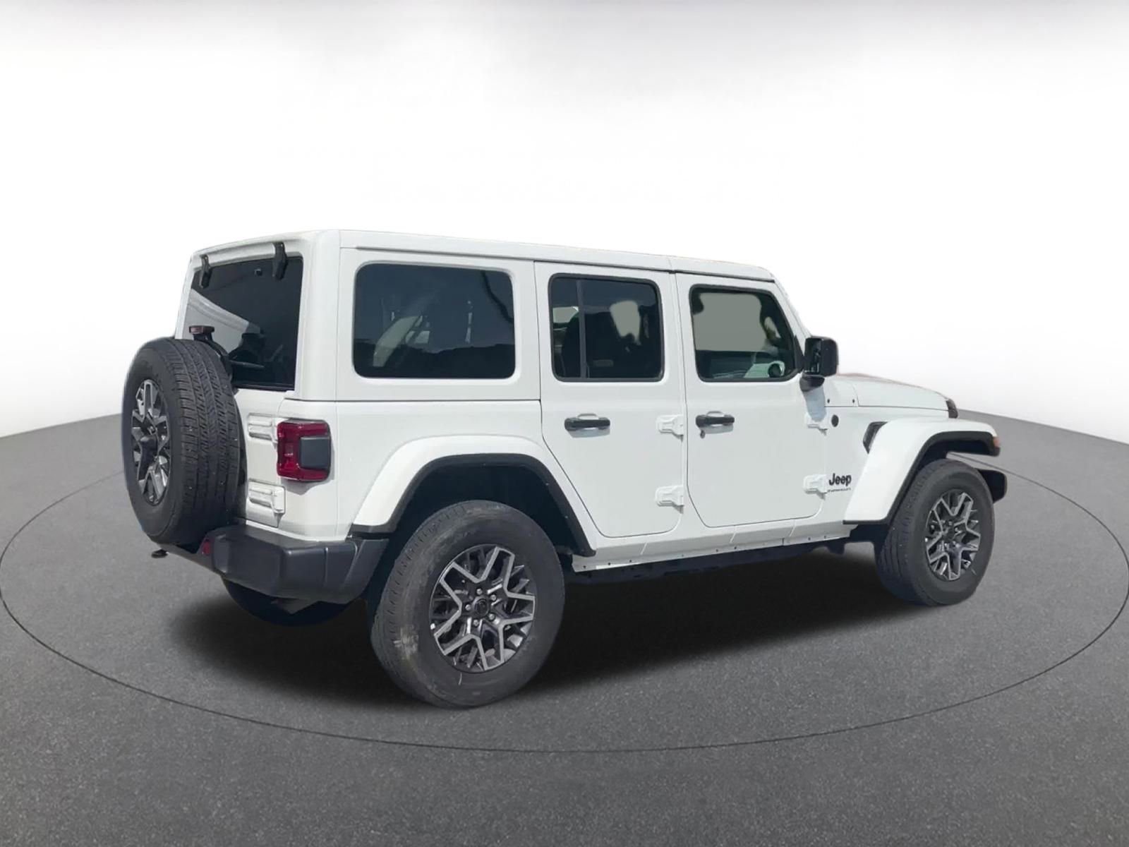 Thumbnail: 2025 Jeep Wrangler - 14
