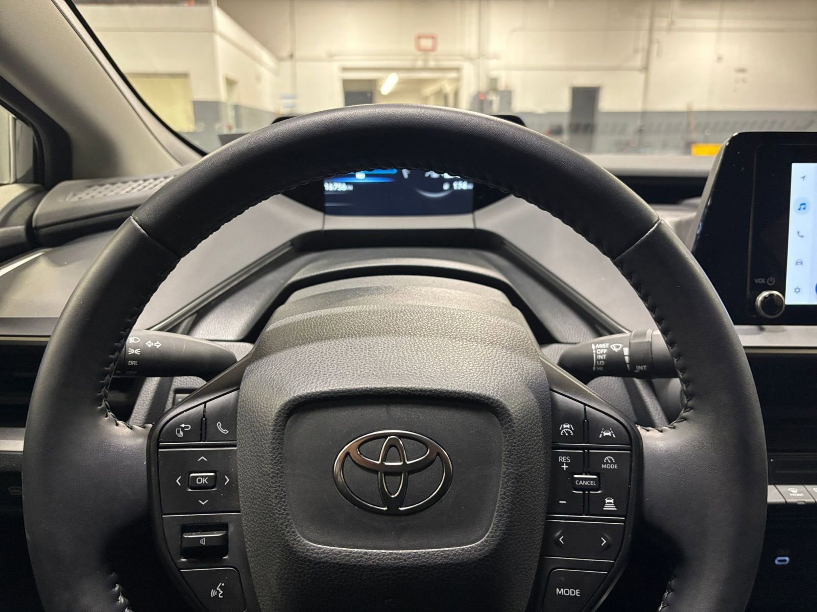 Thumbnail: 2025 Toyota Prius - 25