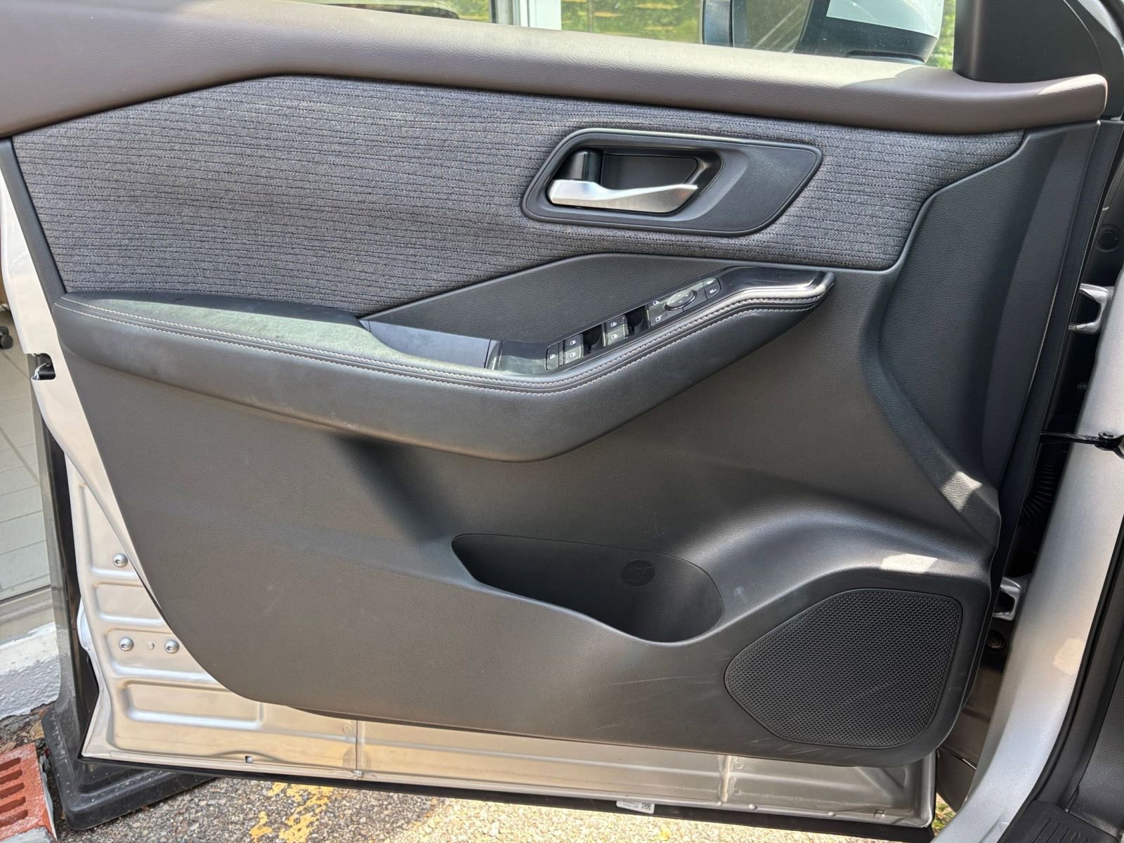 Thumbnail: 2023 Nissan Rogue - 20