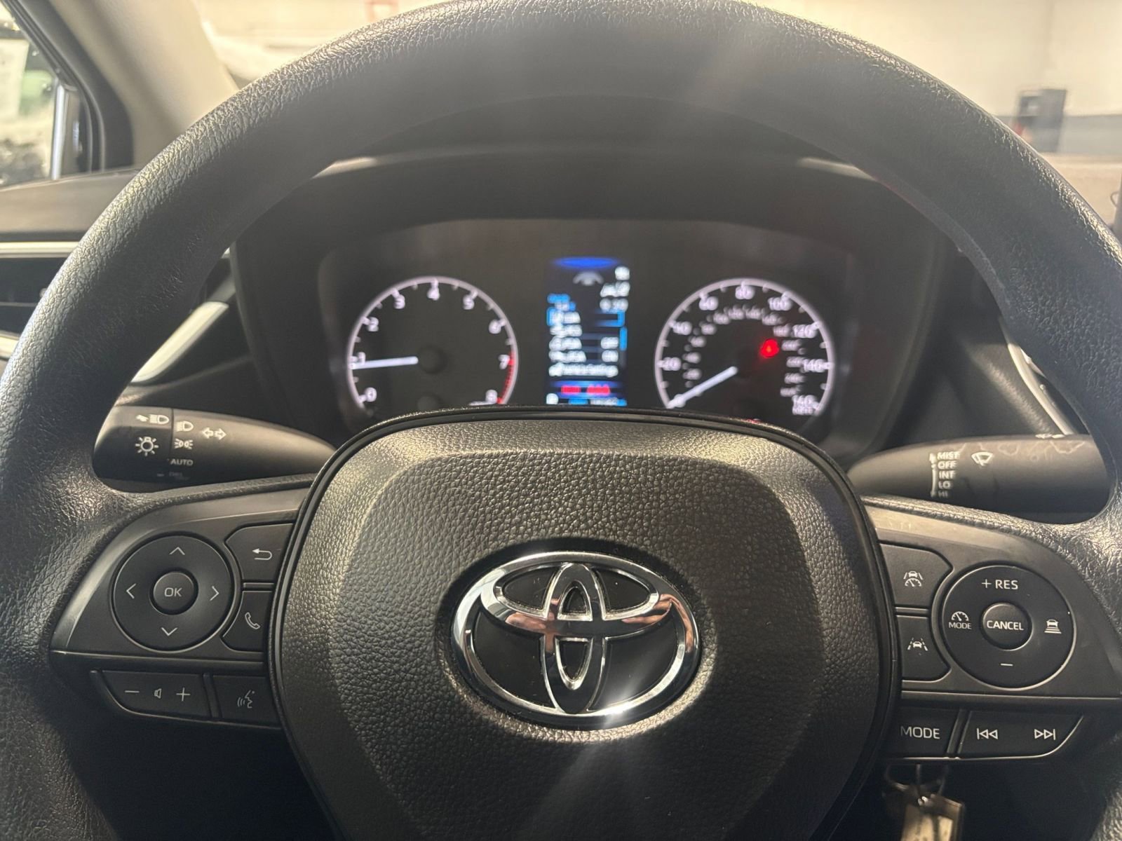 Thumbnail: 2025 Toyota Corolla - 27