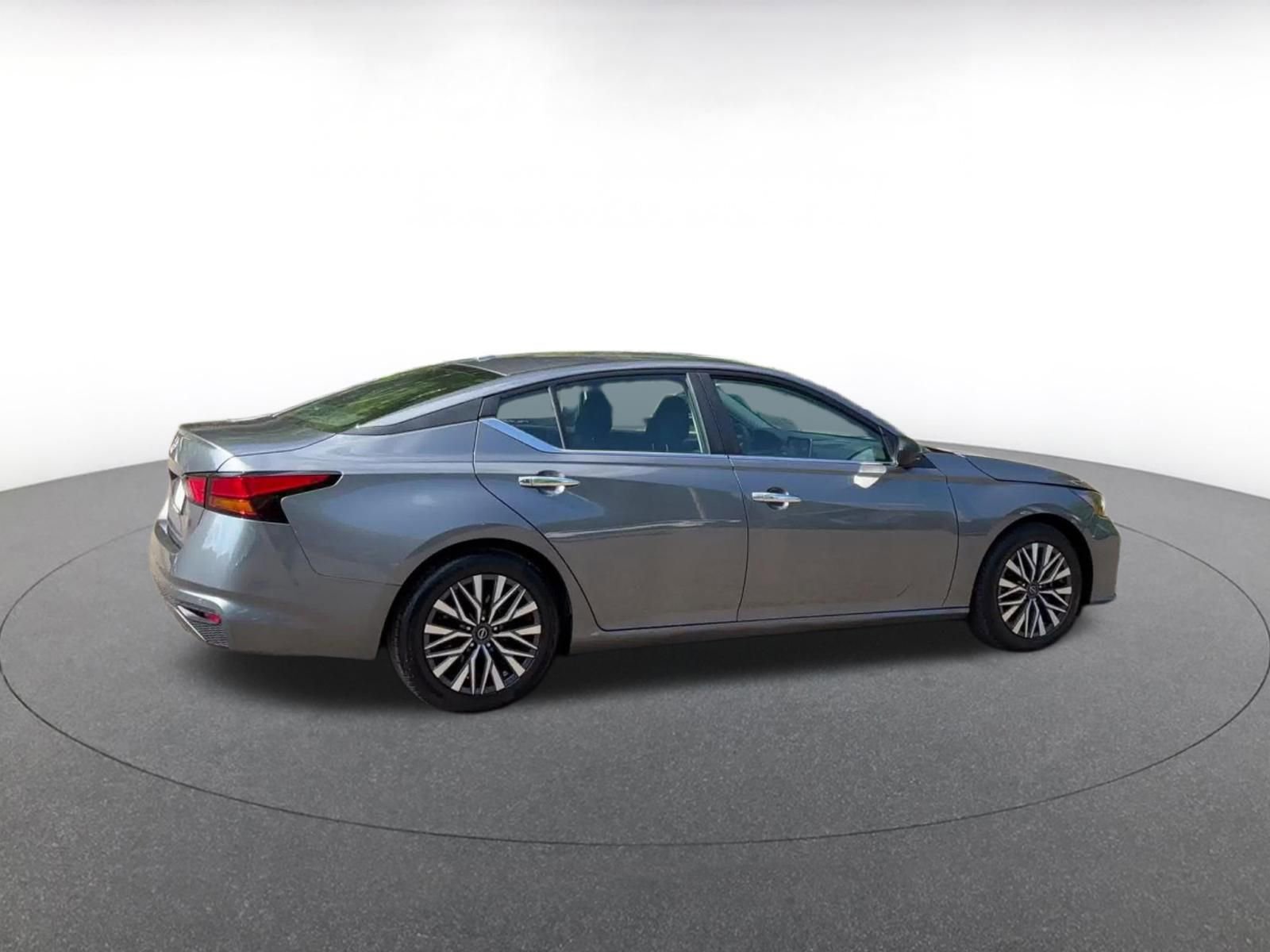 Thumbnail: 2025 Nissan Altima - 14