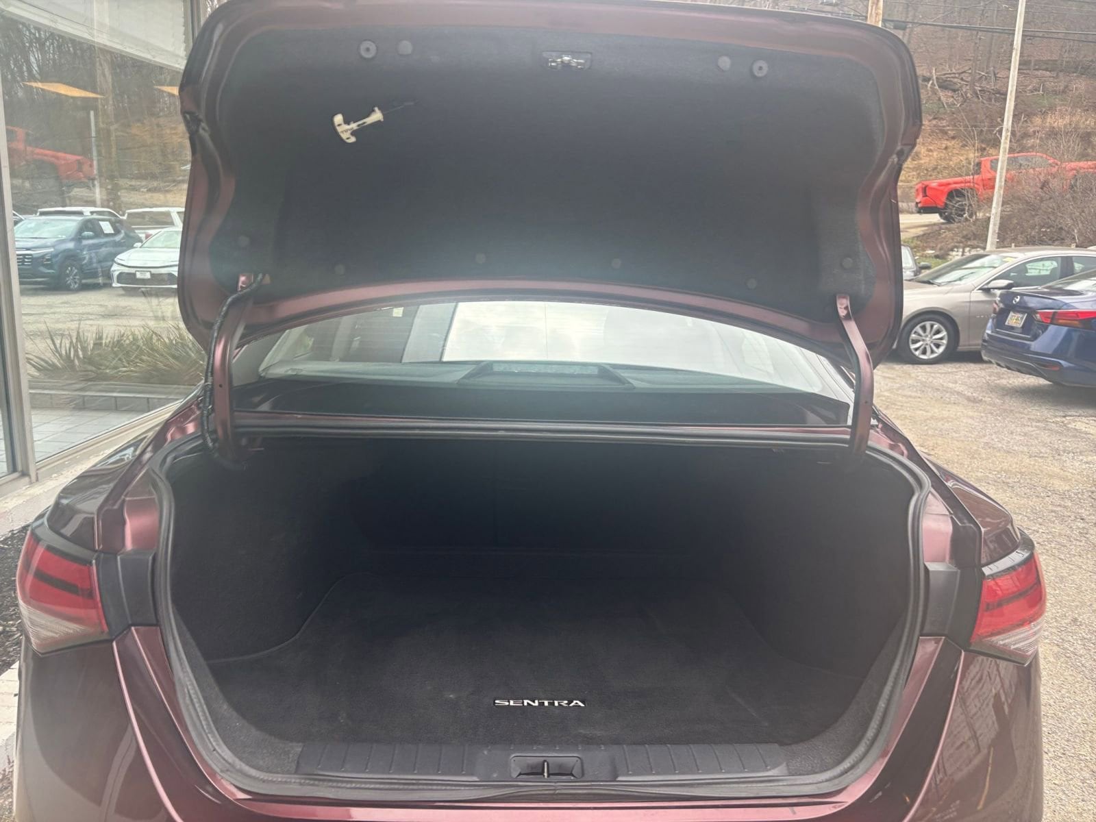 Thumbnail: 2025 Nissan Sentra - 31