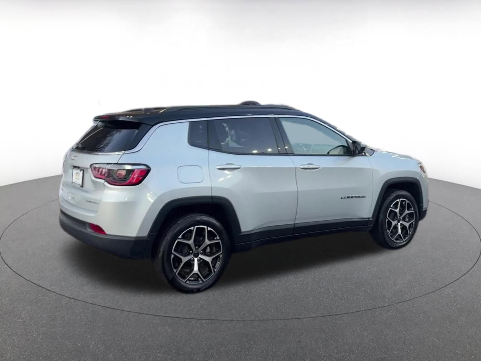 Thumbnail: 2025 Jeep Compass - 15