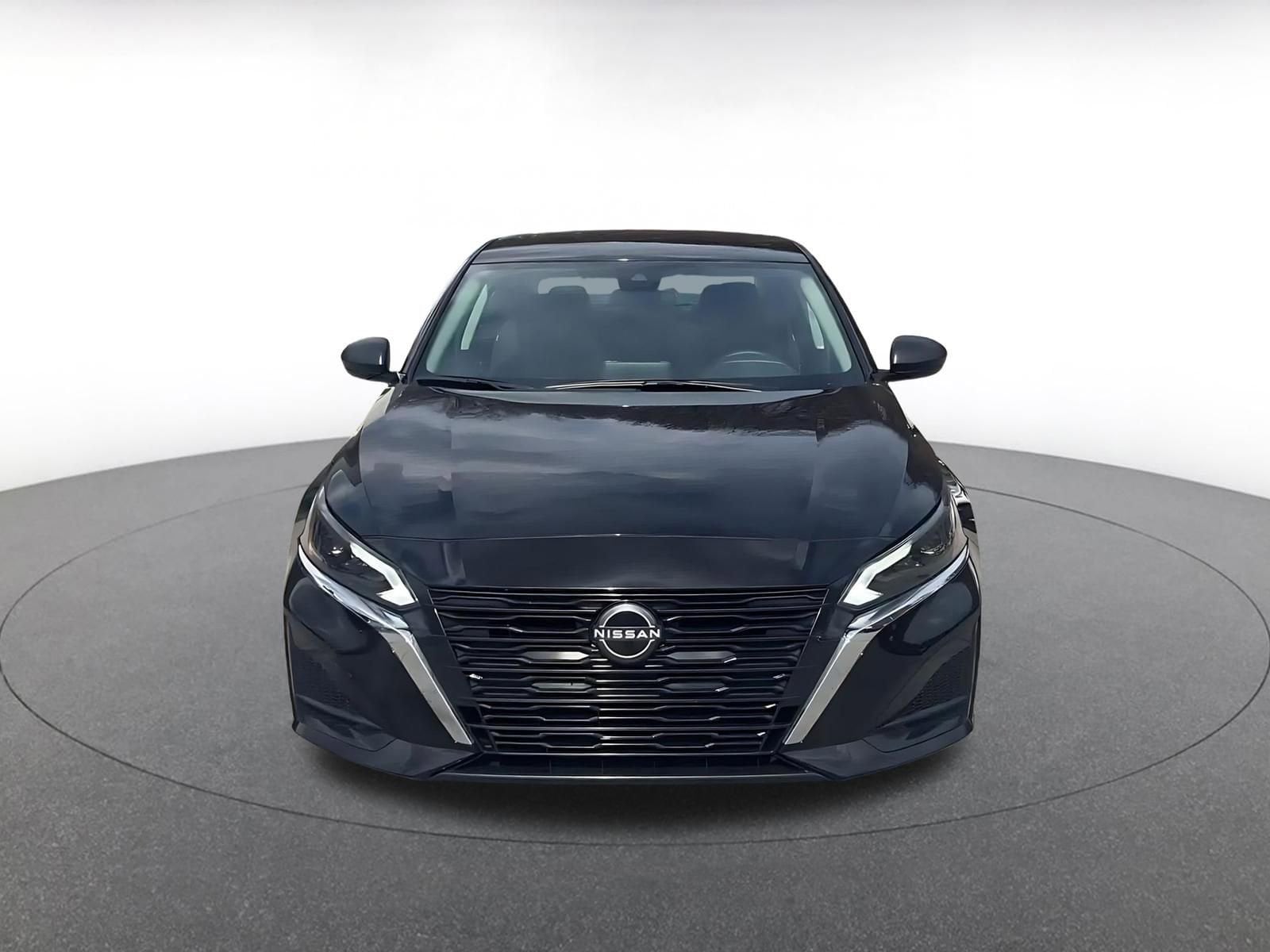 Thumbnail: 2025 Nissan Altima - 4