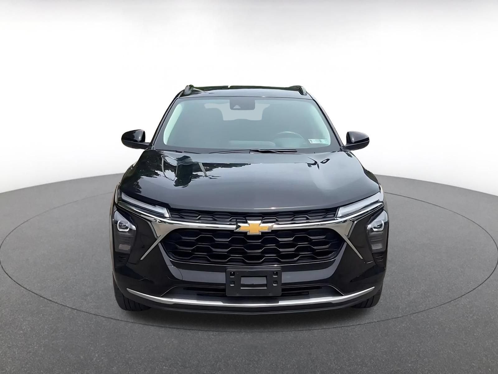 Thumbnail: 2025 Chevrolet Trax - 4