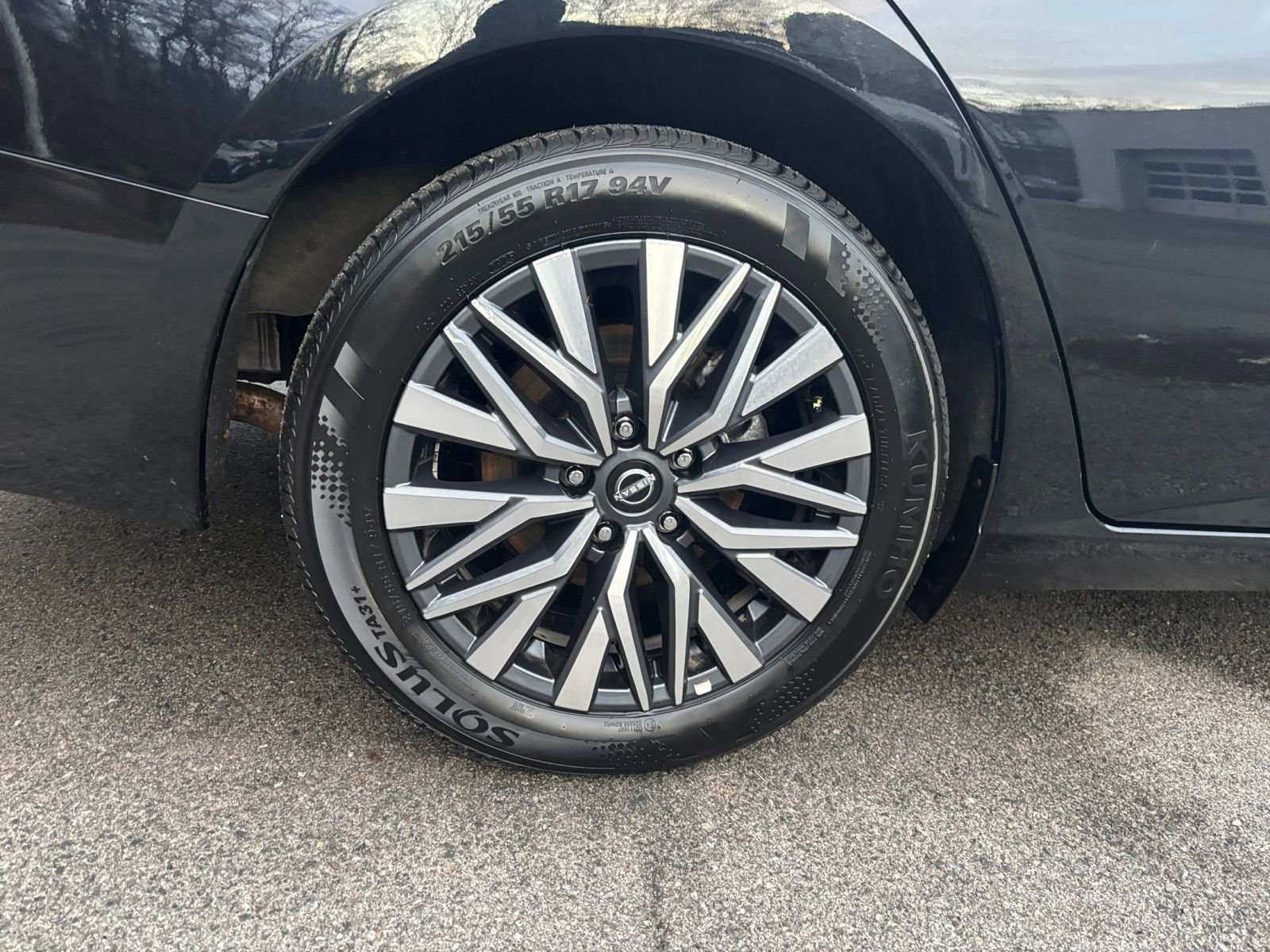 Thumbnail: 2025 Nissan Altima - 32