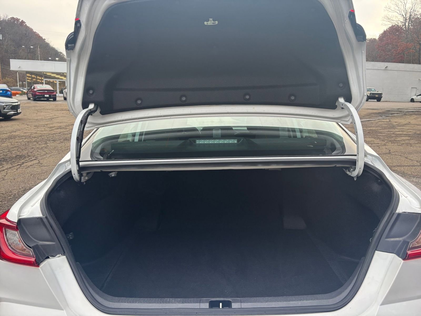 Thumbnail: 2025 Toyota Camry - 30