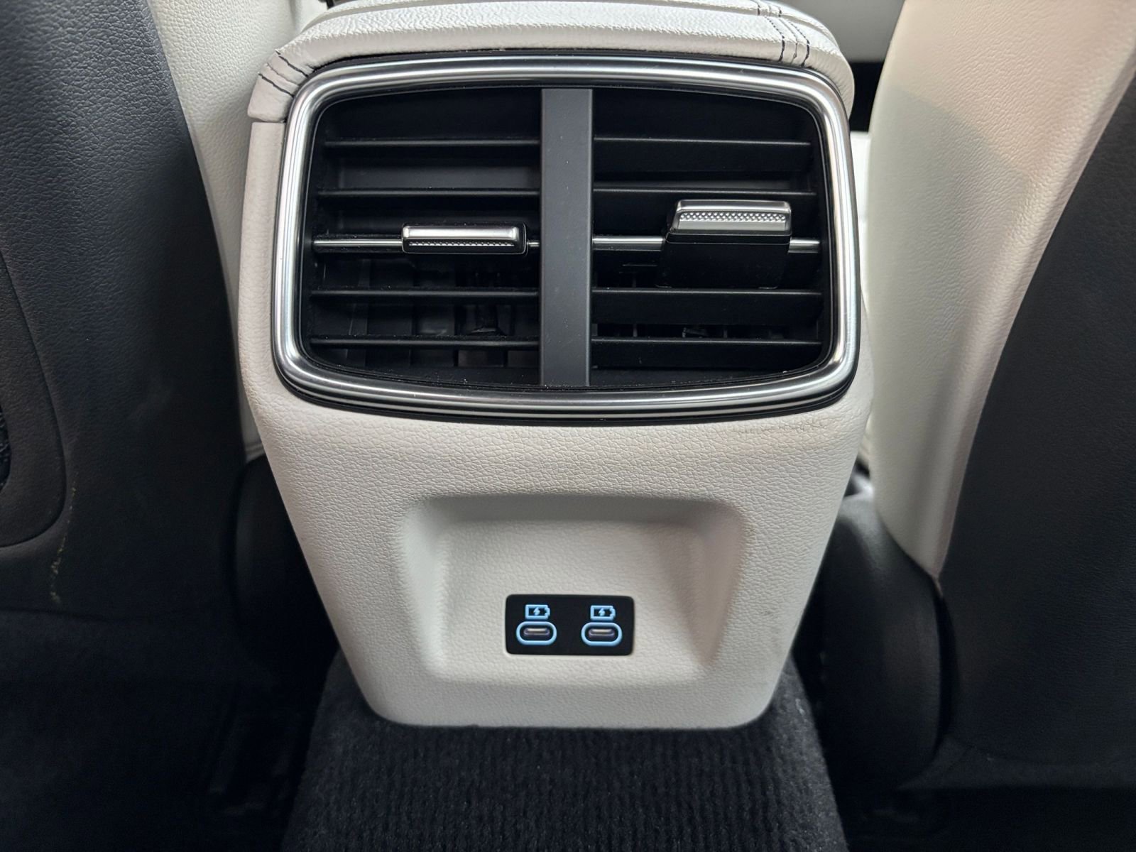 Thumbnail: 2025 Genesis G70 - 25