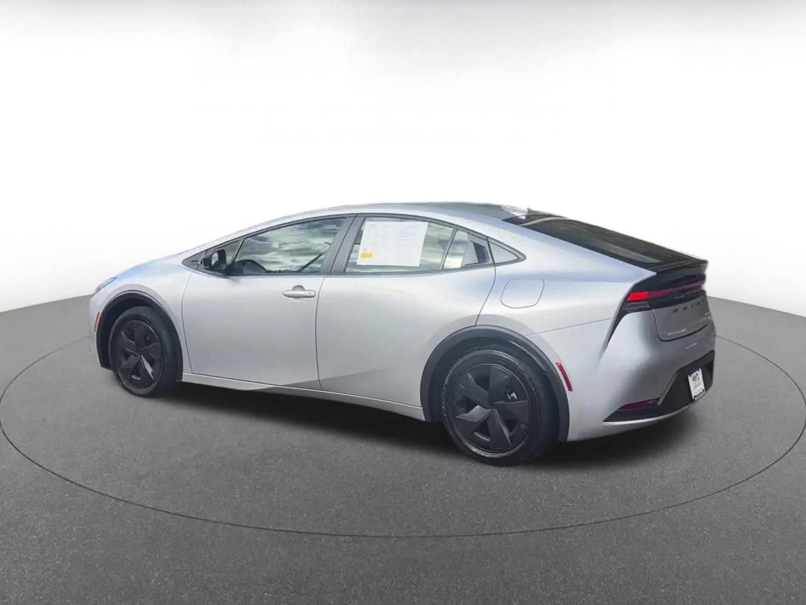 Thumbnail: 2025 Toyota Prius - 10