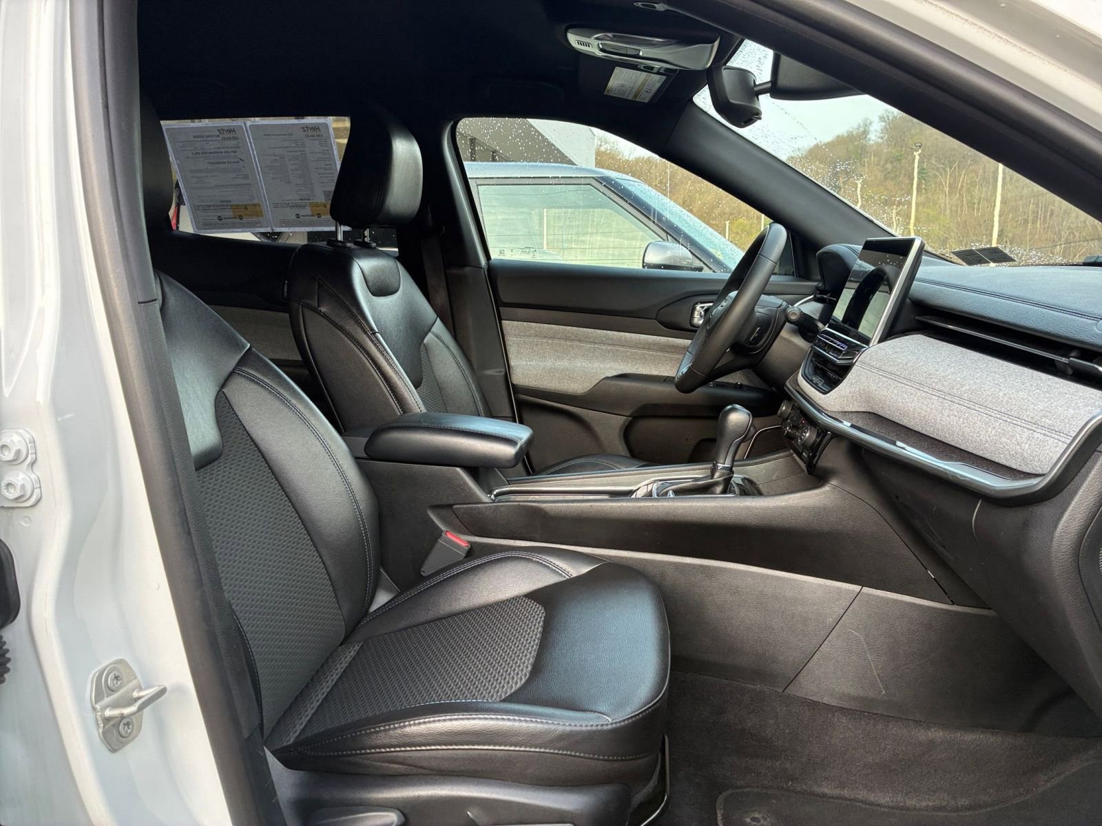 Thumbnail: 2023 Jeep Compass - 25