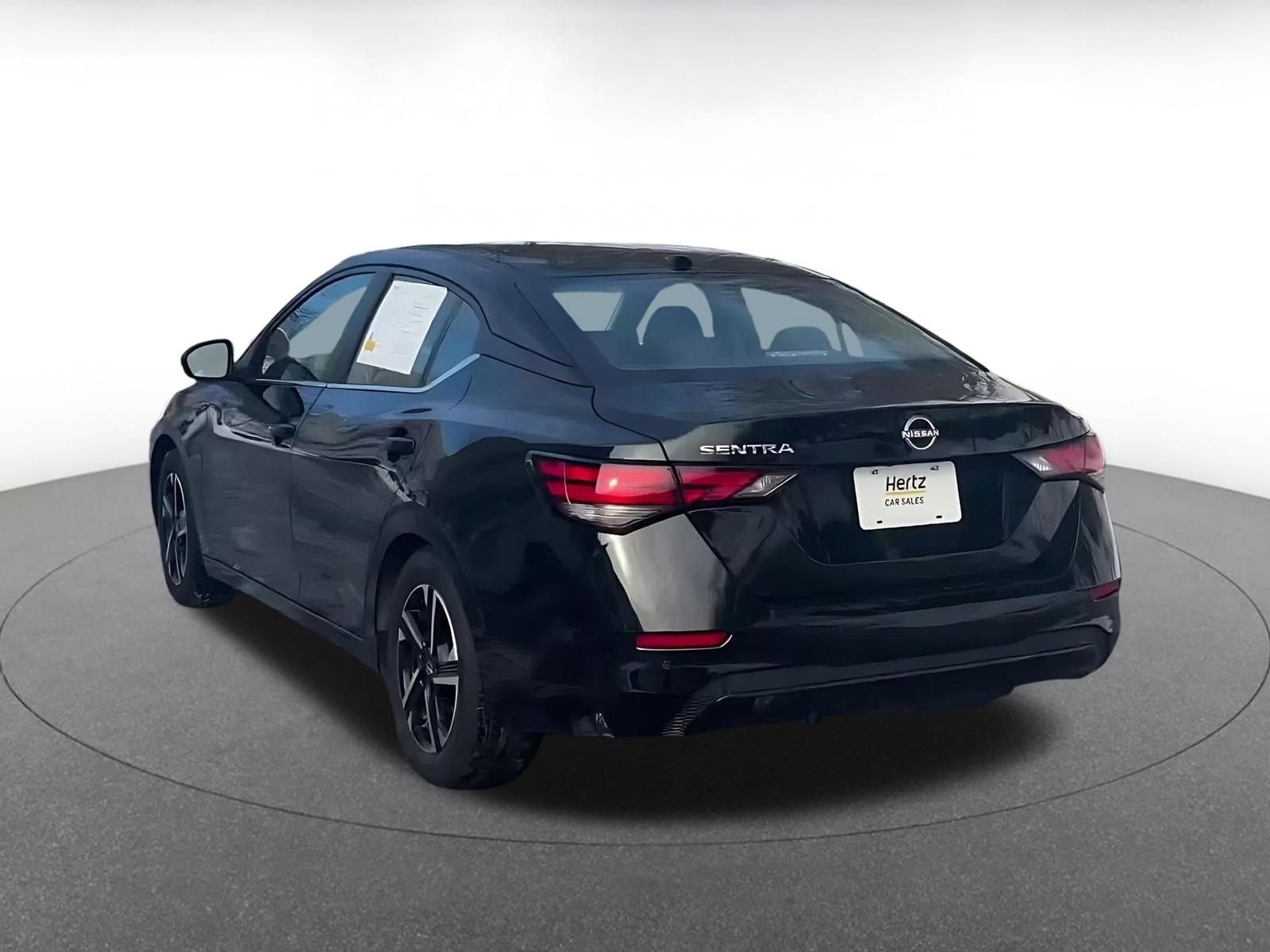 Thumbnail: 2025 Nissan Sentra - 10