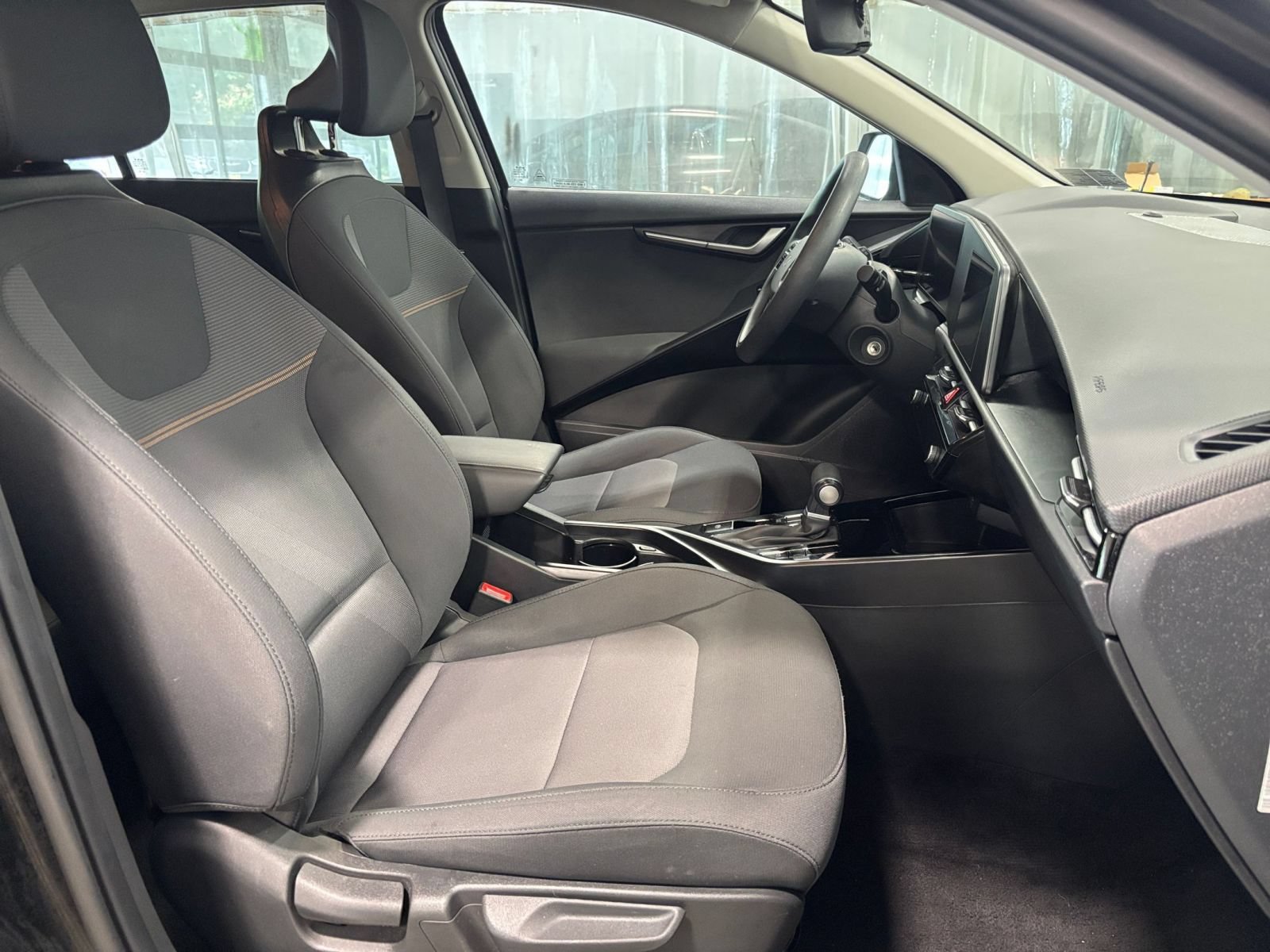 Thumbnail: 2026 Kia Niro - 24