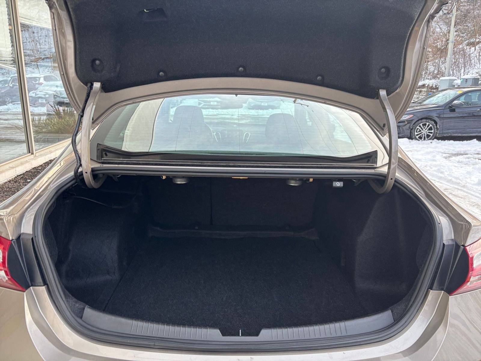 Thumbnail: 2024 Chevrolet Malibu - 32