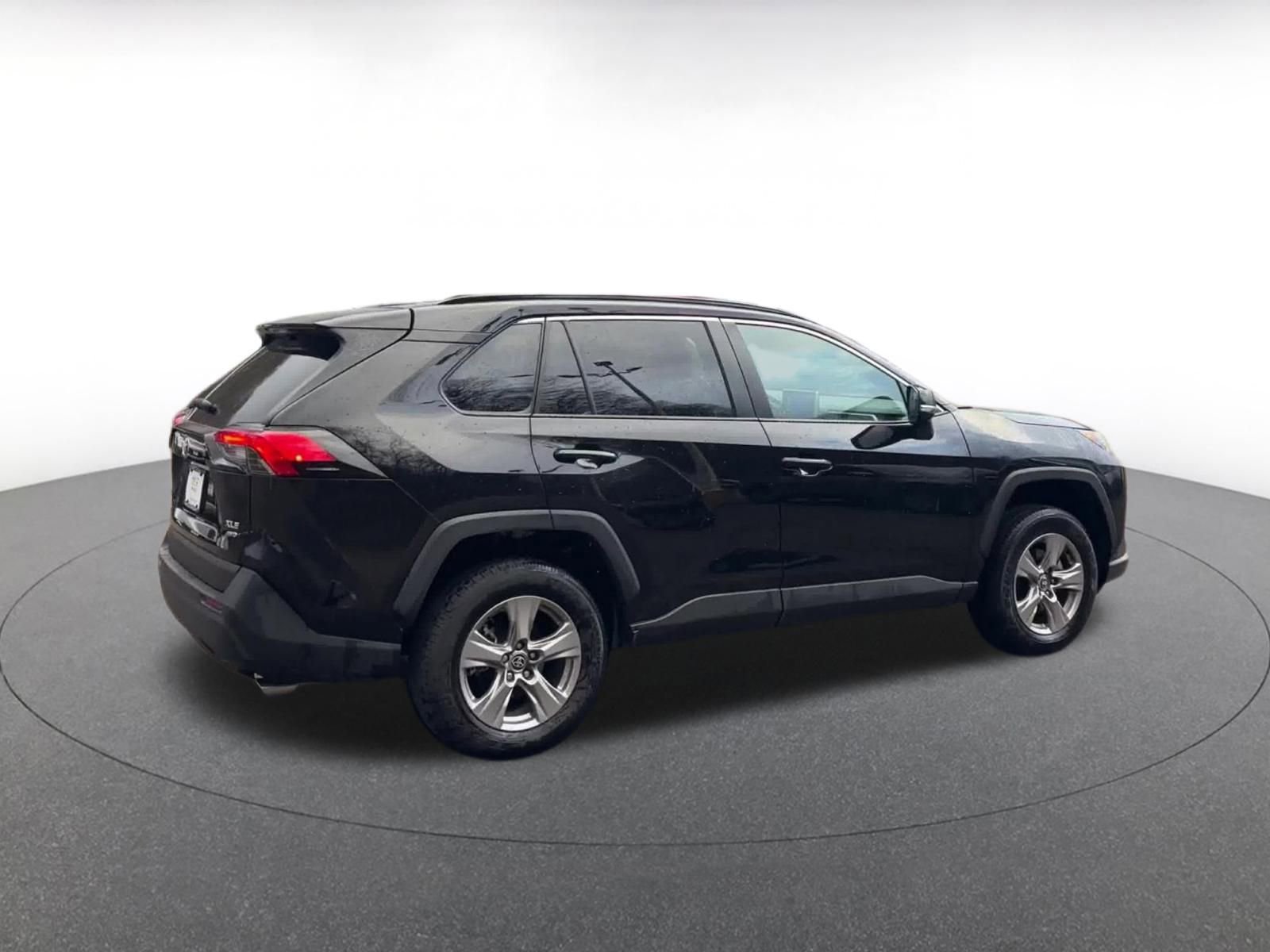 Thumbnail: 2025 Toyota RAV4 - 15