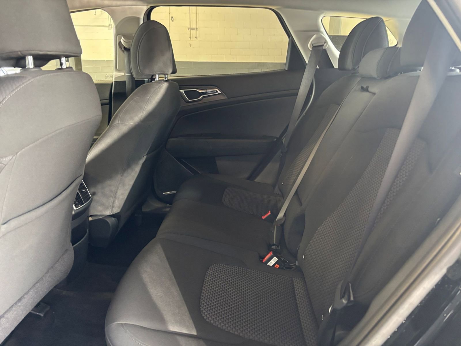 Thumbnail: 2025 Kia Sportage - 24