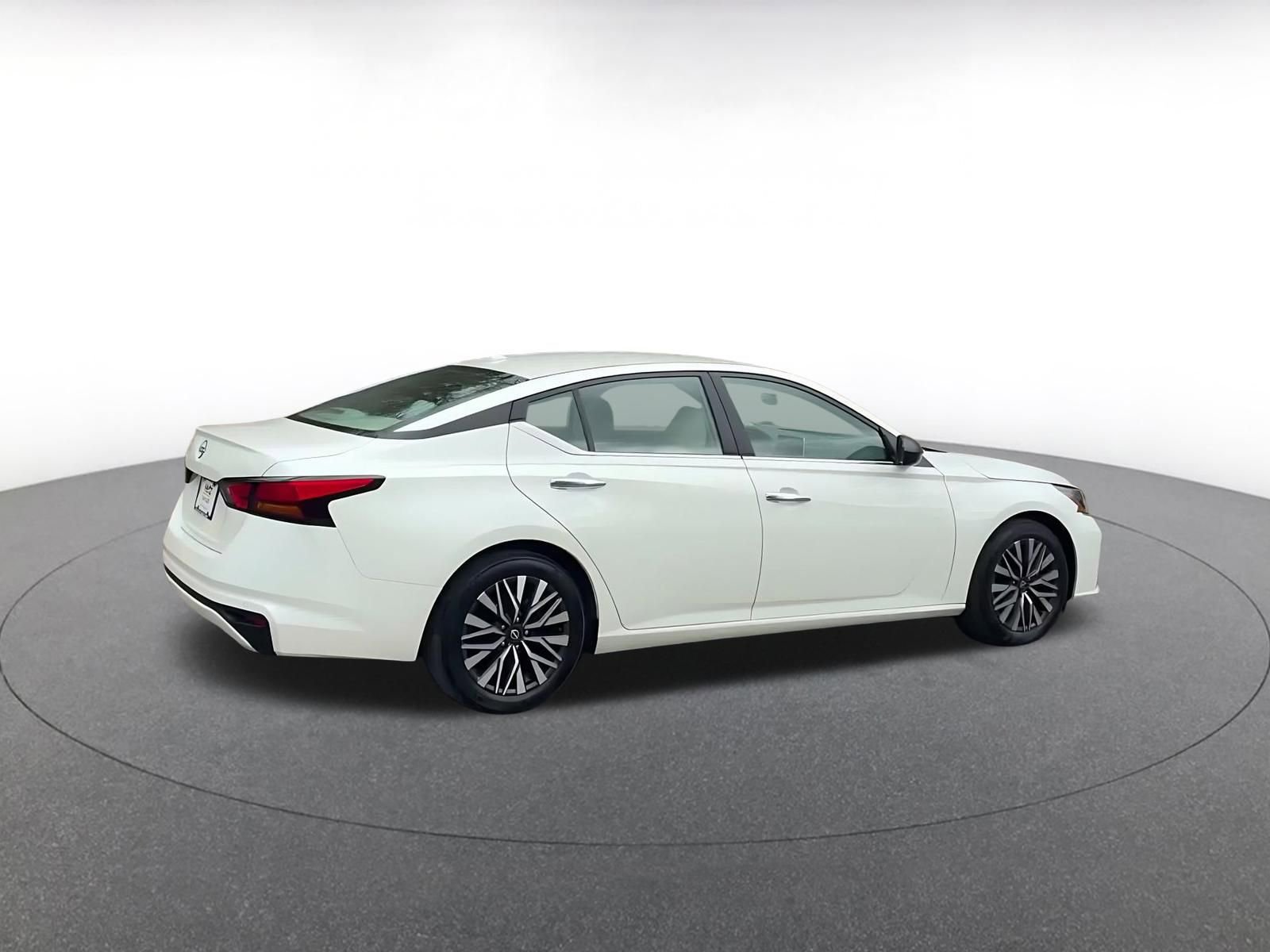 Thumbnail: 2025 Nissan Altima - 14