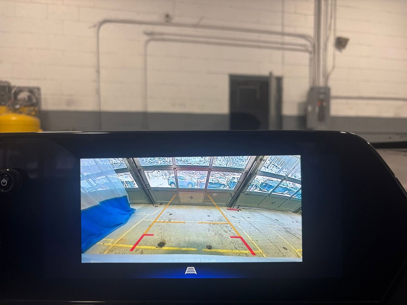 Thumbnail: 2025 Chevrolet Trax - 17