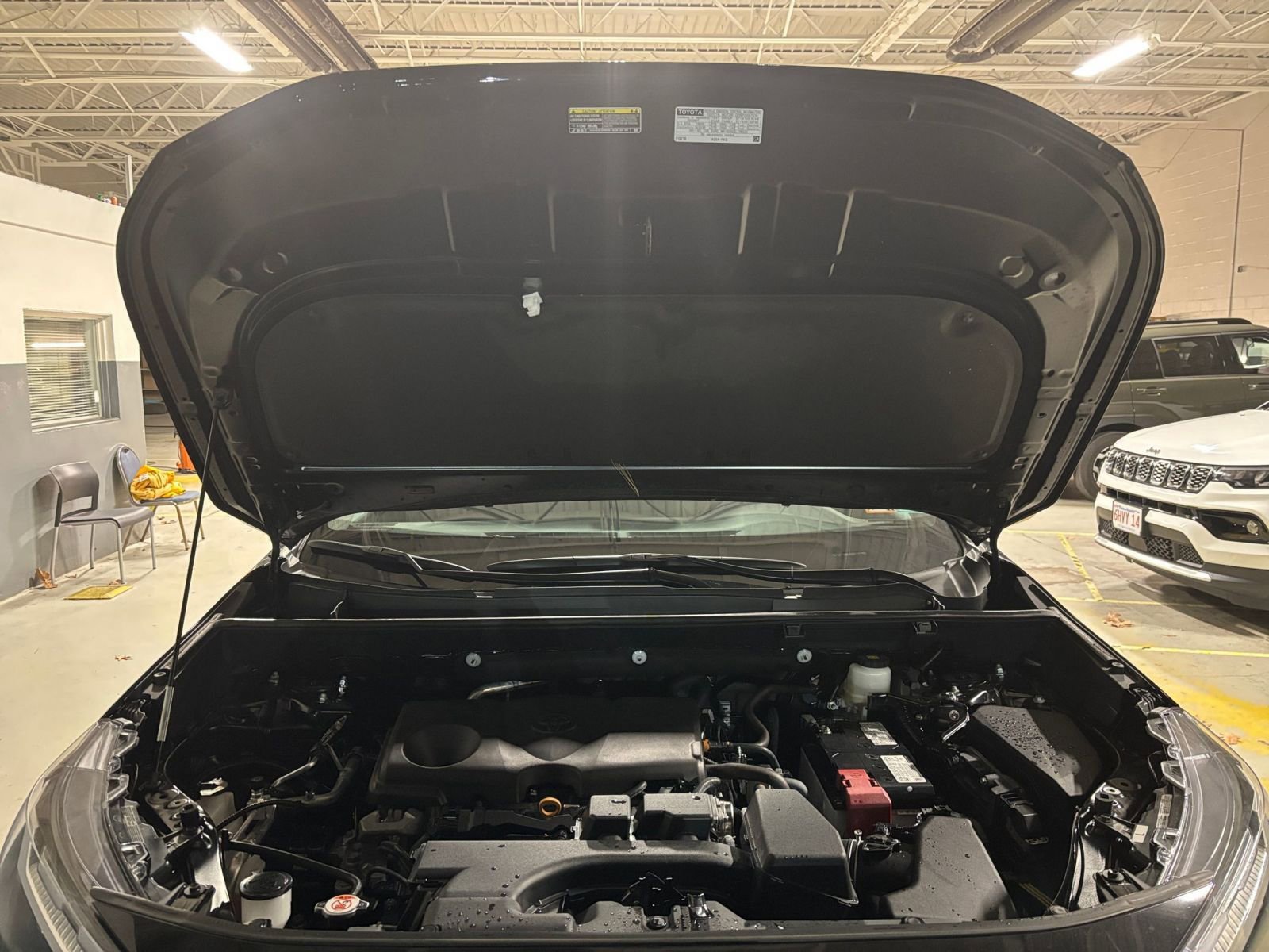 Thumbnail: 2025 Toyota RAV4 - 32