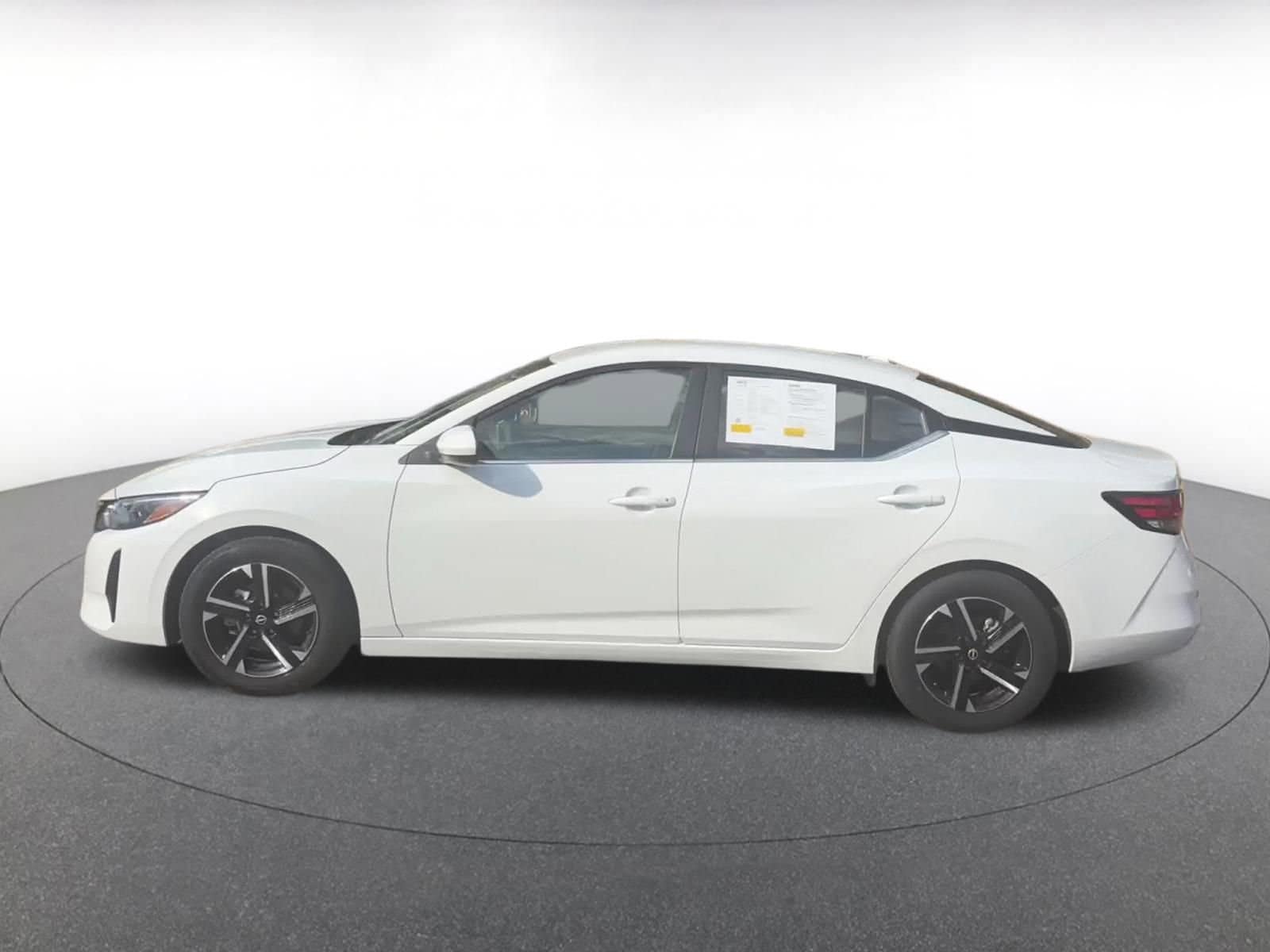 Thumbnail: 2024 Nissan Sentra - 9