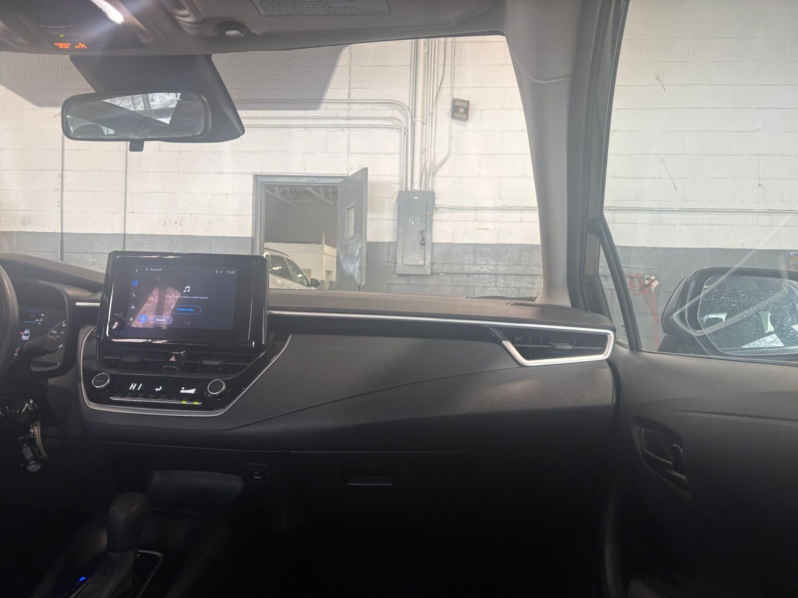 Thumbnail: 2025 Toyota Corolla - 34