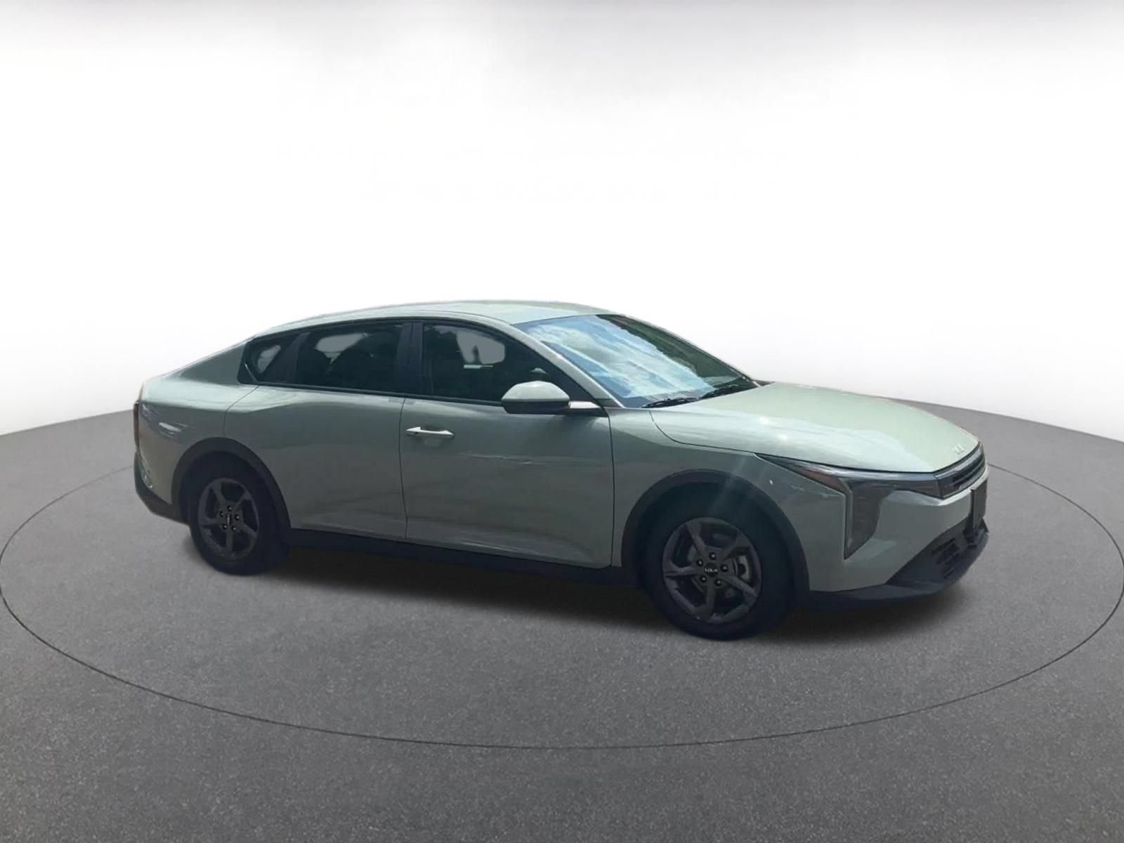 Thumbnail: 2025 Kia K4 - 2
