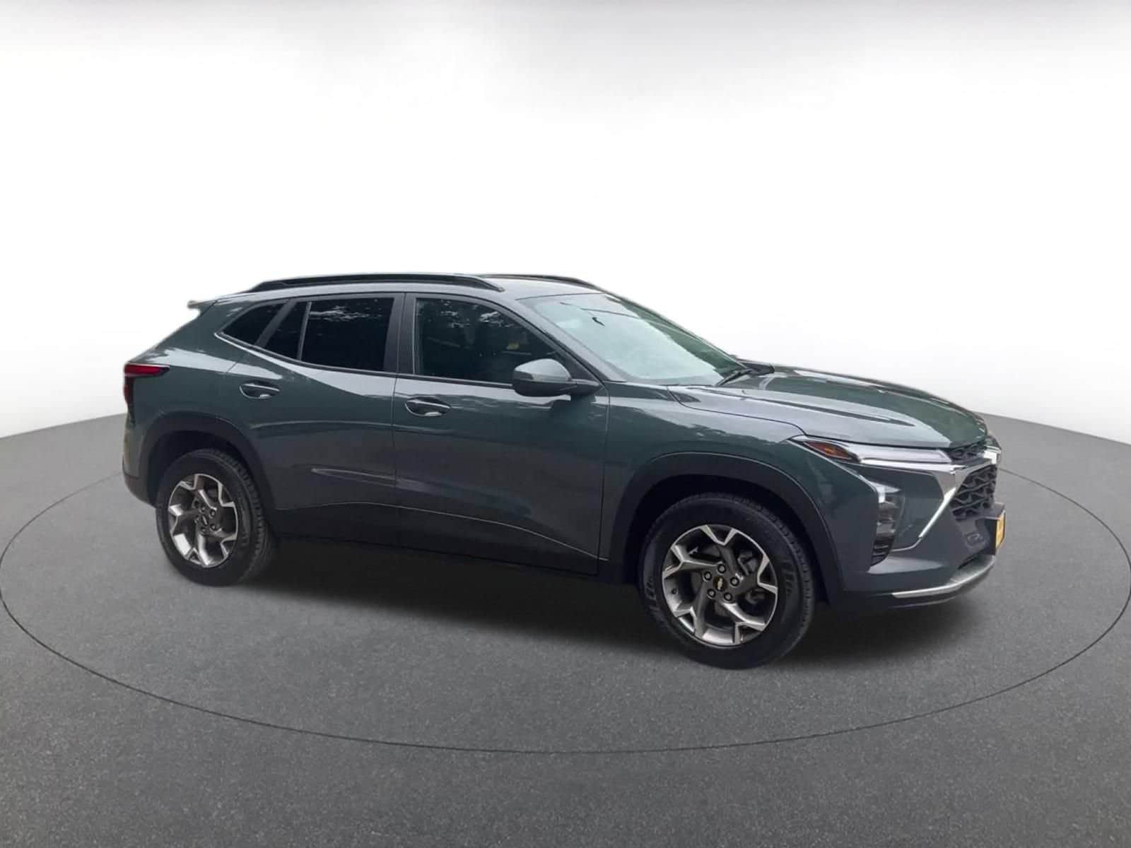 Thumbnail: 2025 Chevrolet Trax - 2