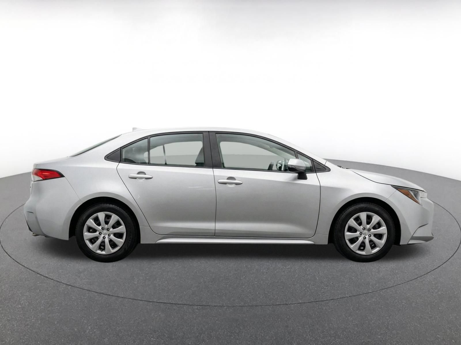 Thumbnail: 2025 Toyota Corolla - 10