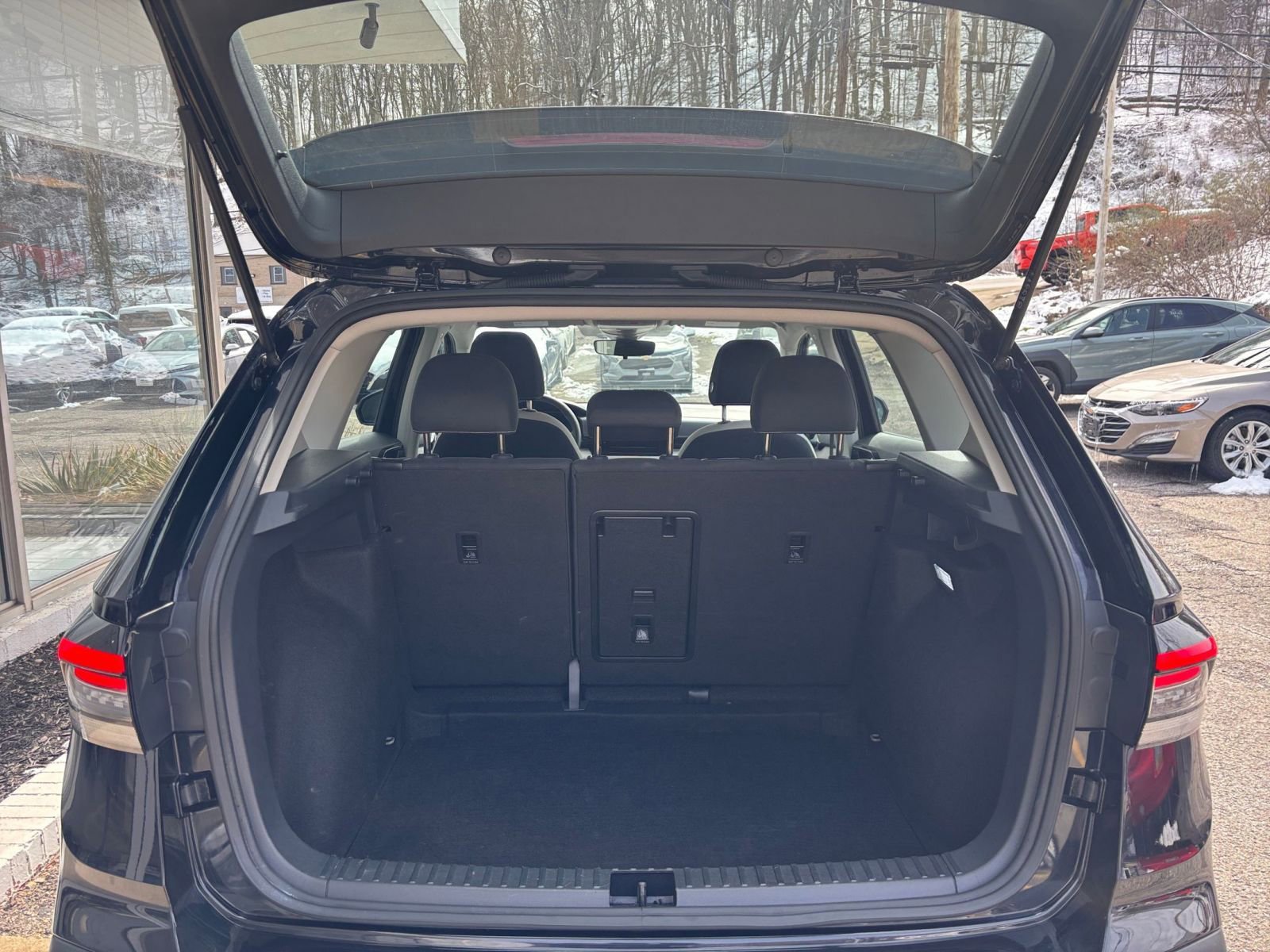 Thumbnail: 2025 Volkswagen Taos - 30