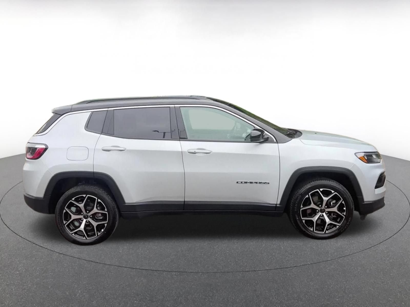 Thumbnail: 2025 Jeep Compass - 16